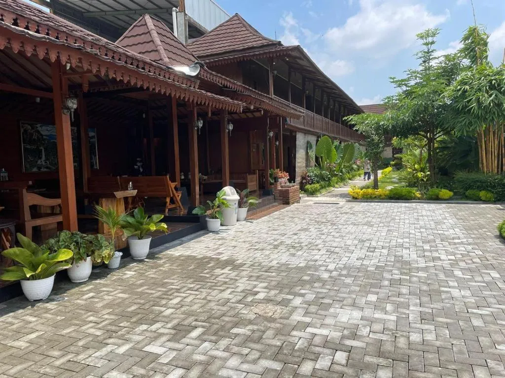 Property building in d' Omah Afi 1