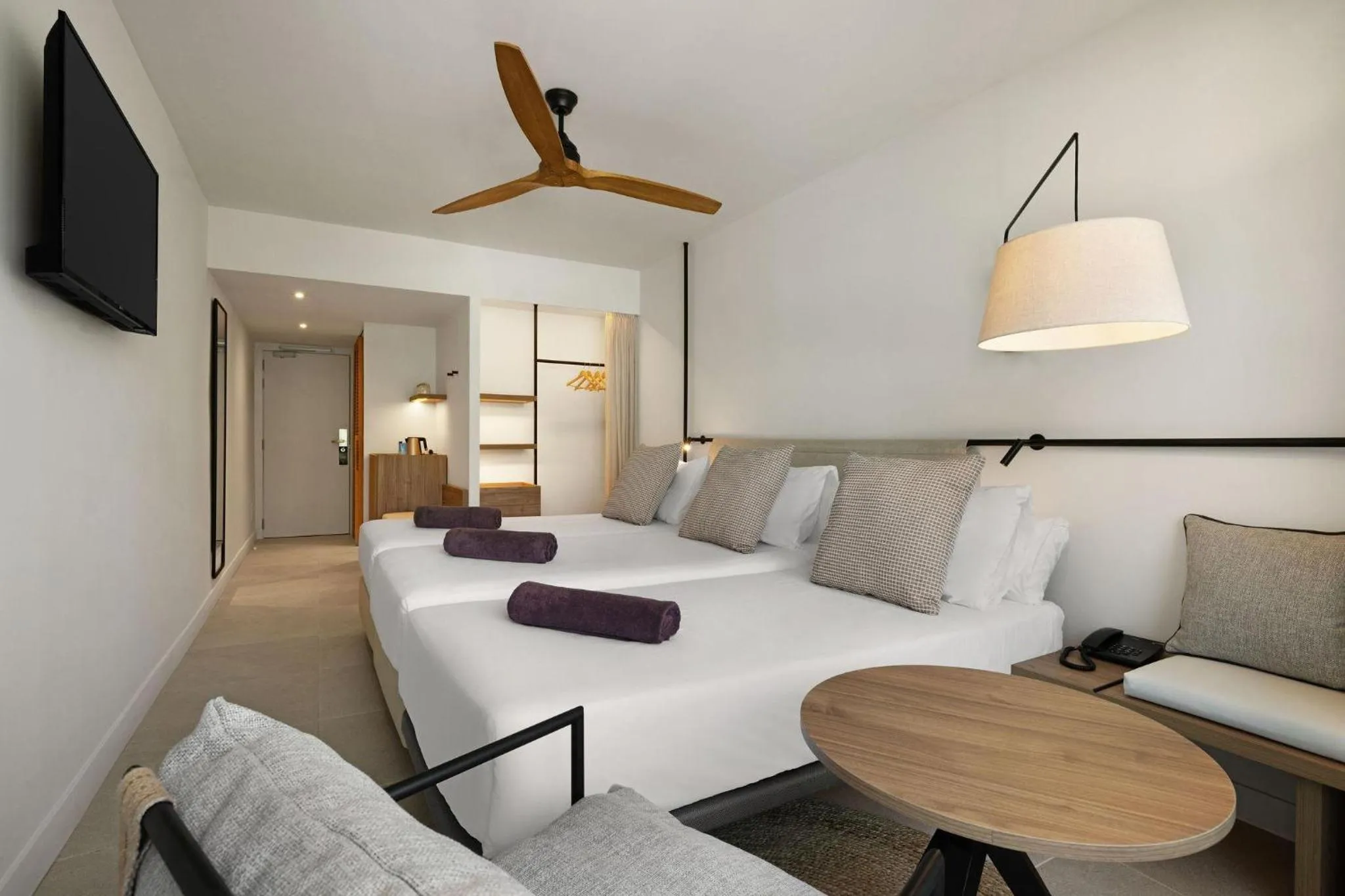 Photo of the whole room, Bed in Inmood Aucanada 4 Sup - Adults Only