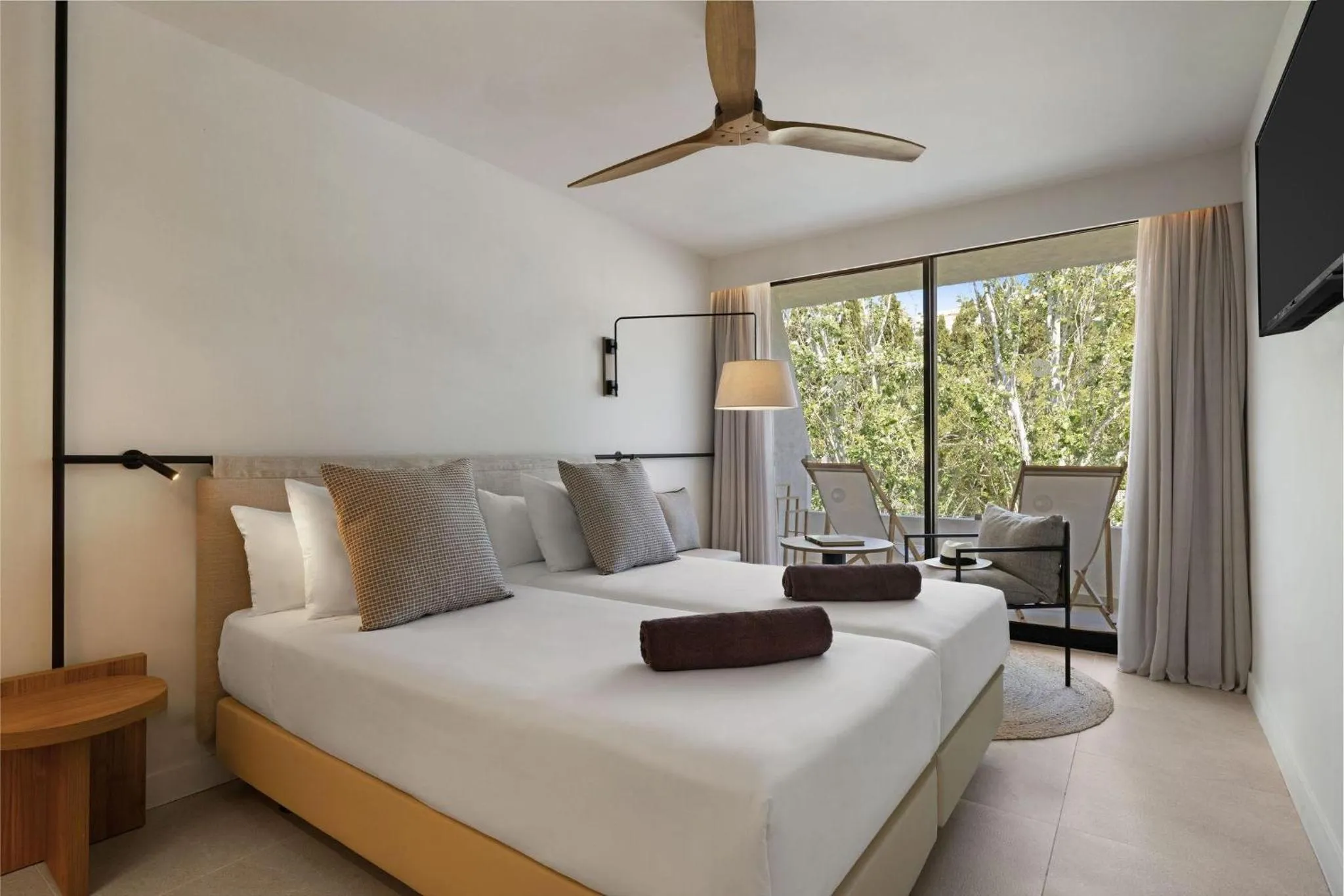 Photo of the whole room, Bed in Inmood Aucanada 4 Sup - Adults Only