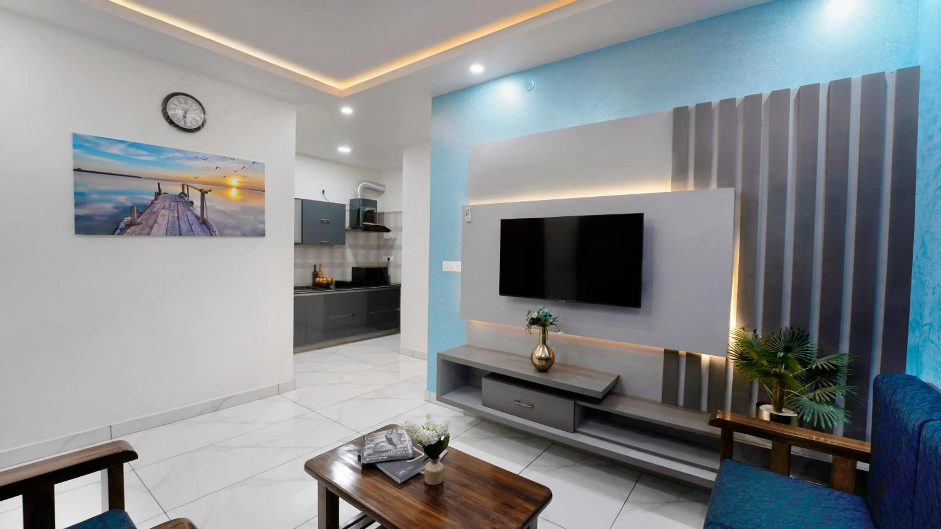 TV and multimedia in Royal Tusker Luxury Service Apartments