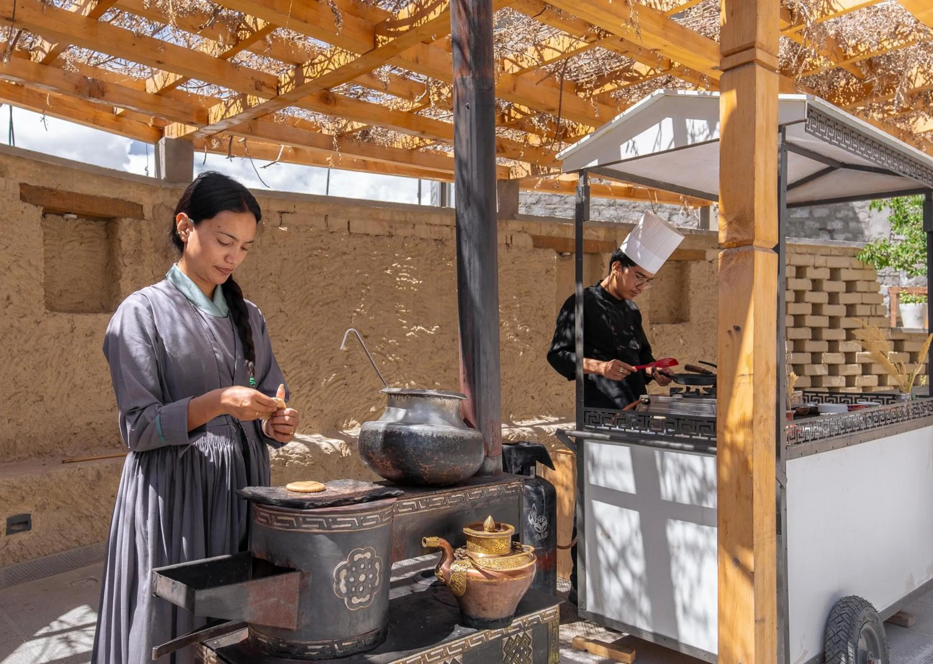 Food and drinks in Pal Hotel