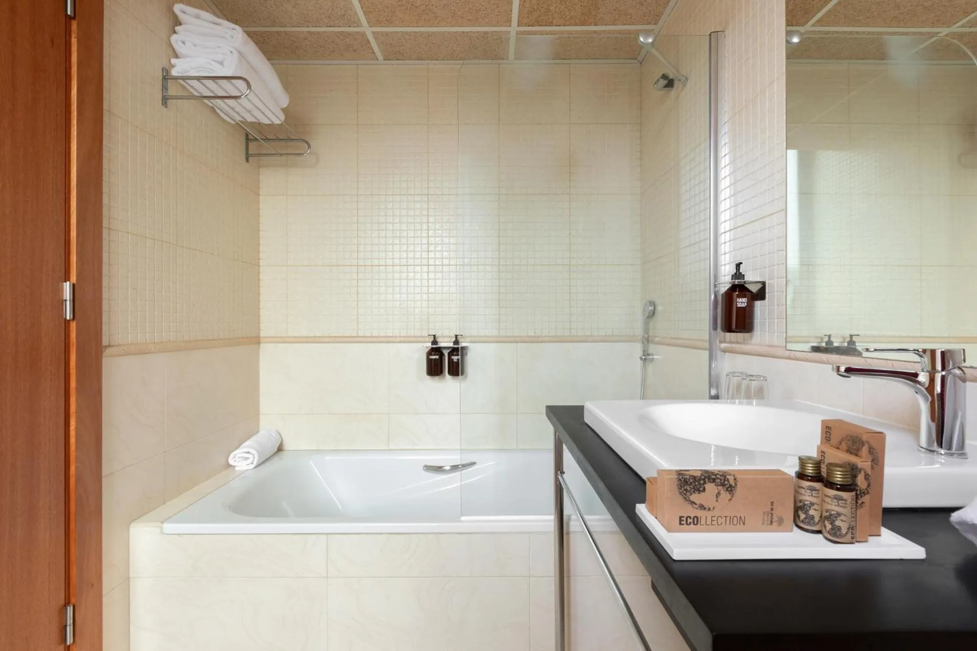 Bath in Acta Sant Just