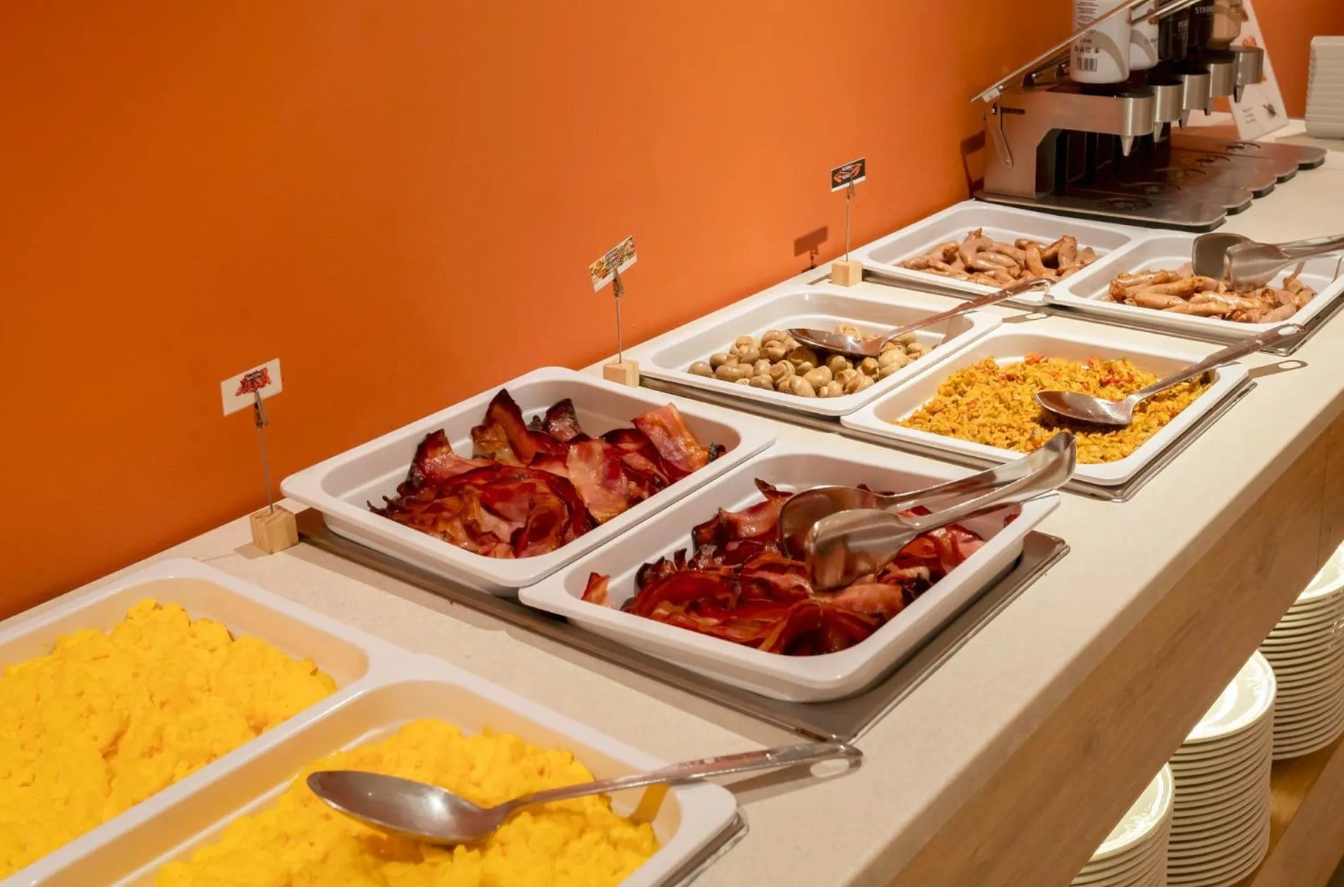 Breakfast in Acta Sant Just