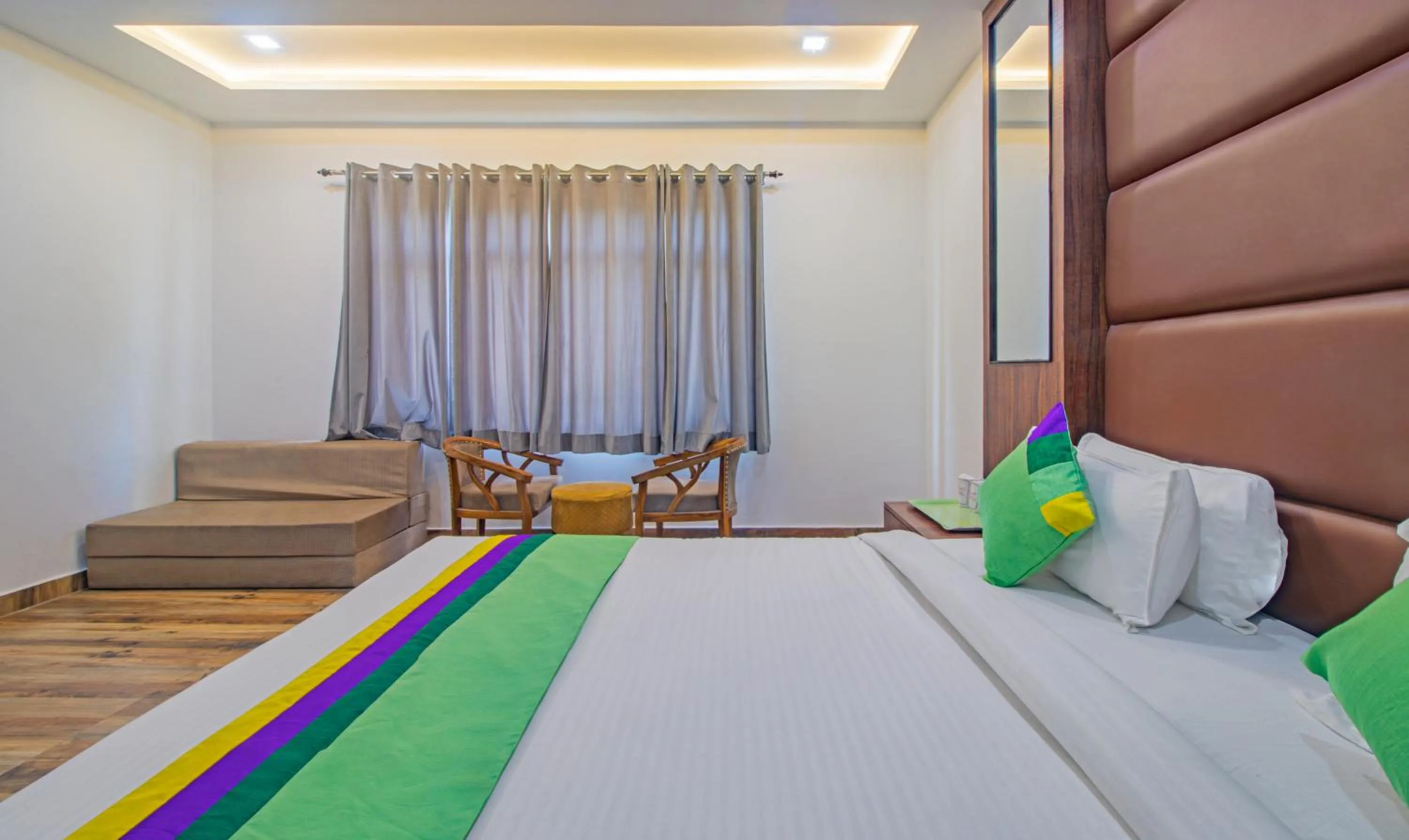 Bedroom, Bed in Treebo The Empire Near Taj Mahal Agra