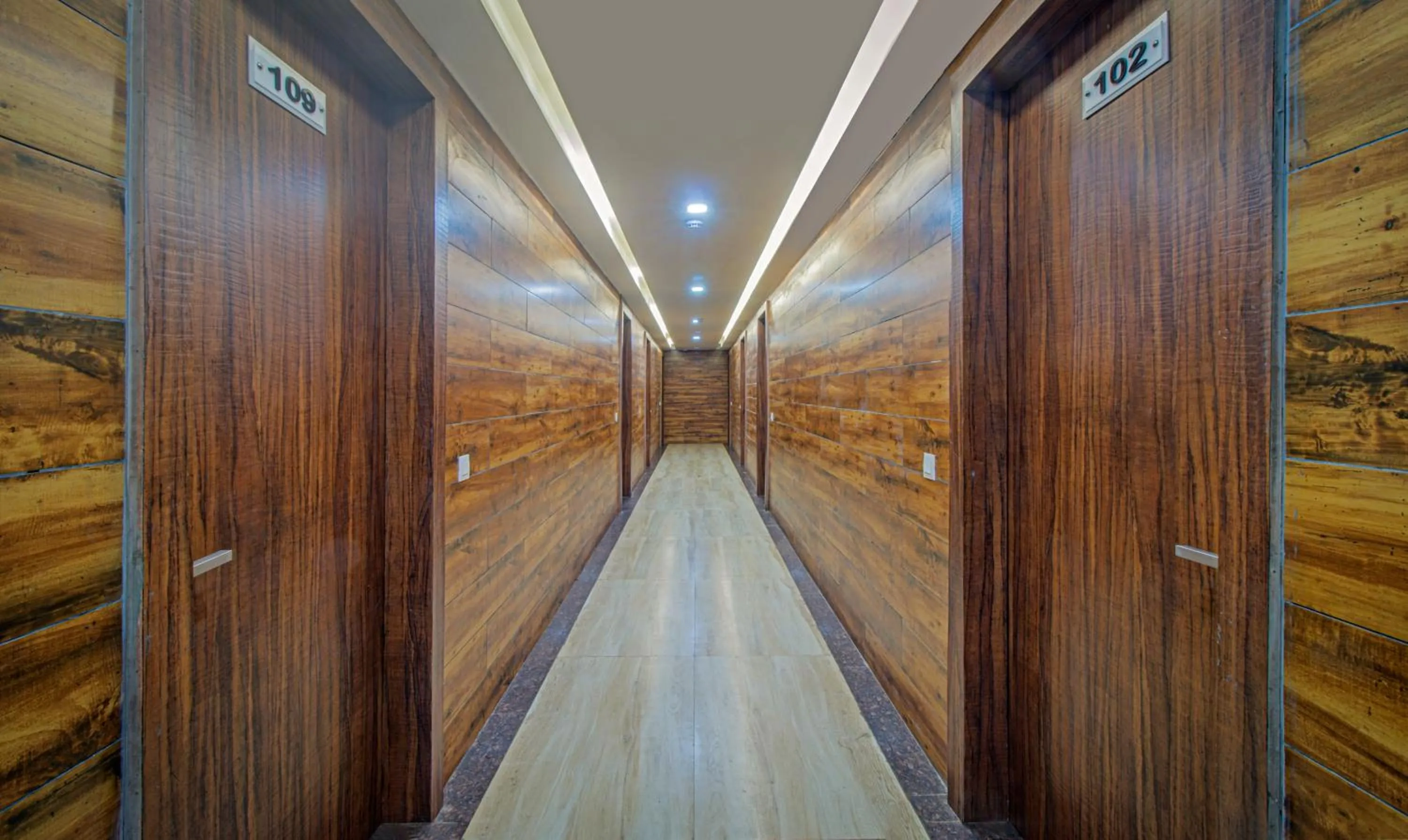 Lobby or reception in Treebo The Empire Near Taj Mahal Agra