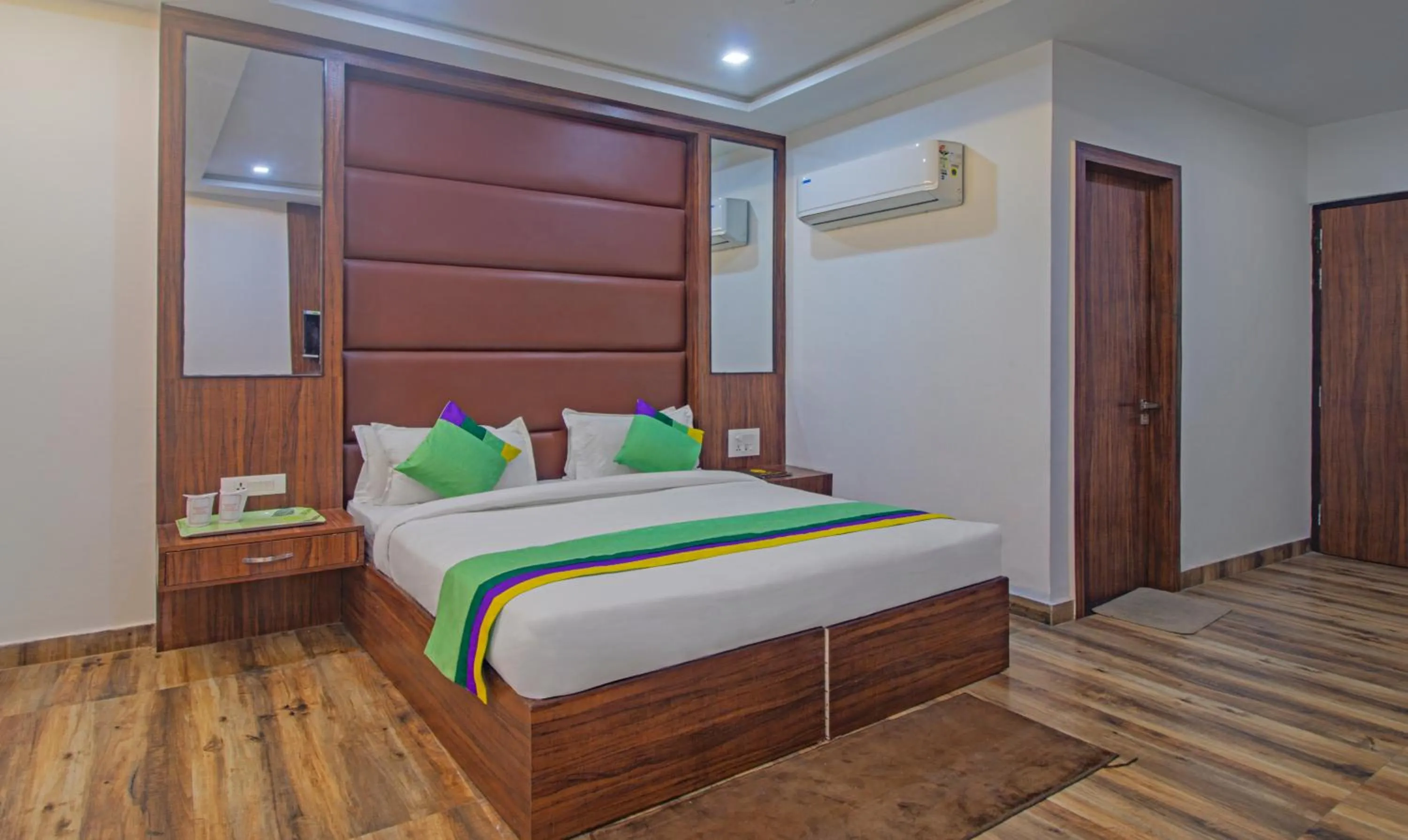 Bedroom, Bed in Treebo The Empire Near Taj Mahal Agra