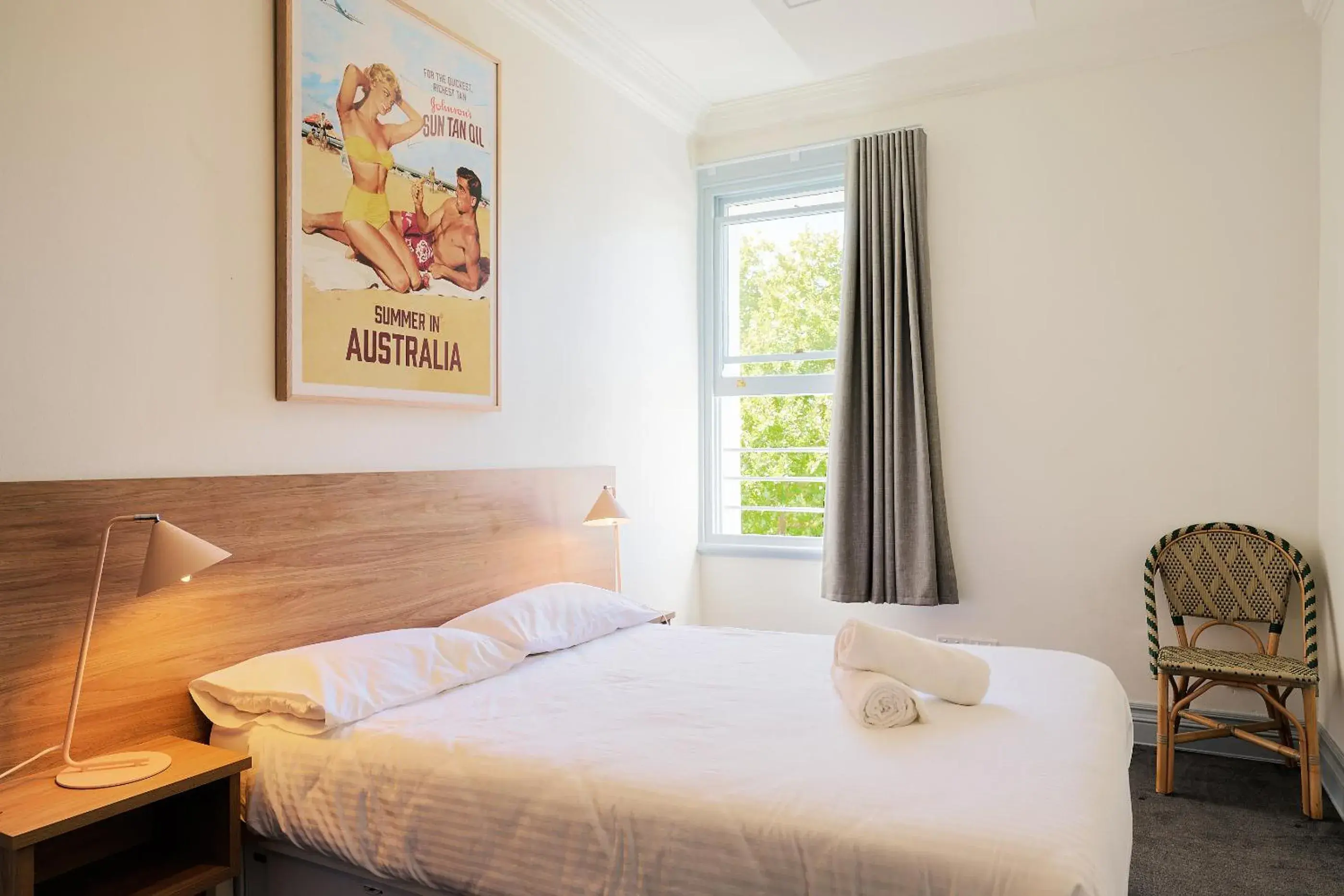 Double Room with Shared Bathroom in The Pacific House Double Room with Shared Bathroom in The Pacific House