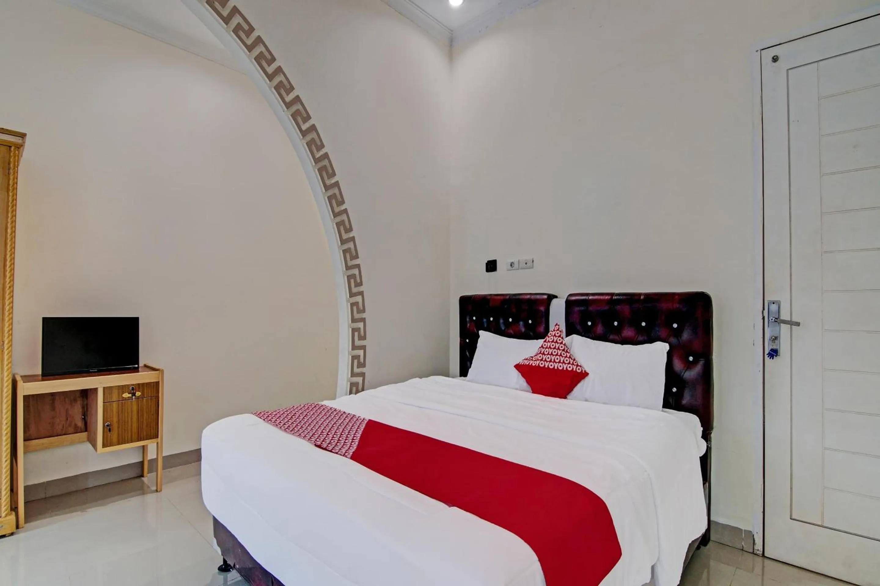 Bedroom, Bed in Hotel O Timur Raya Homestay Syariah