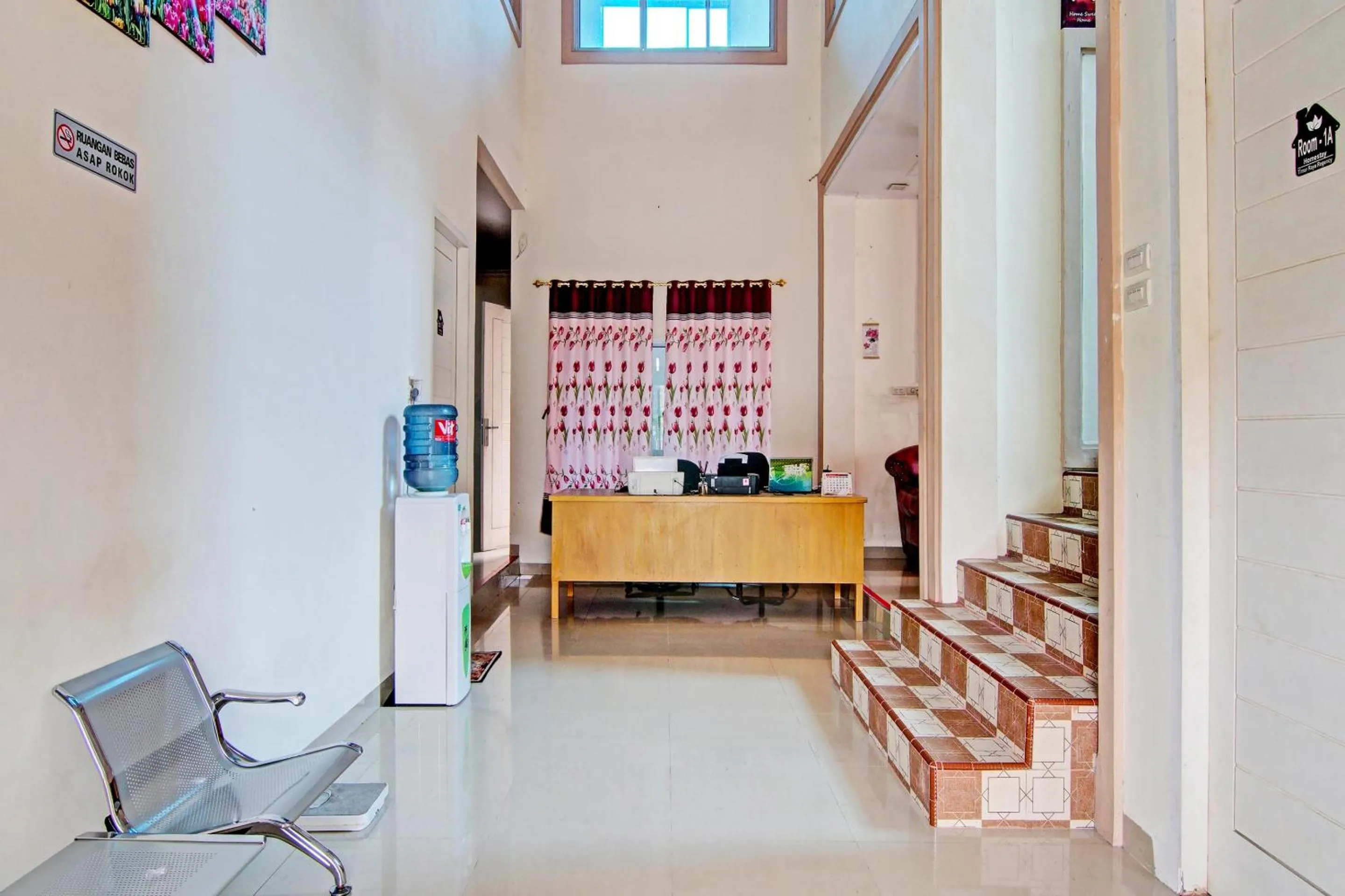 Lobby or reception in Hotel O Timur Raya Homestay Syariah