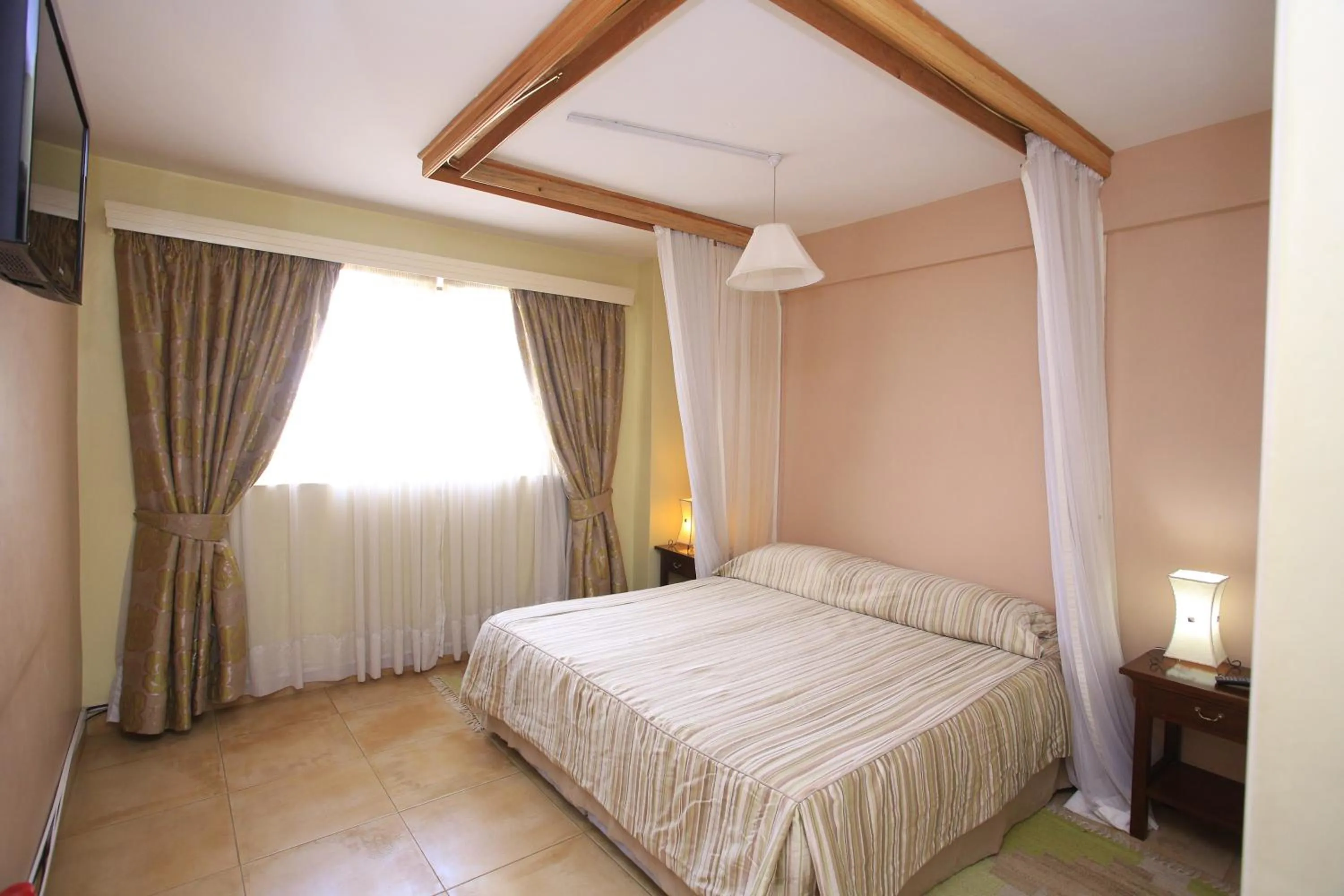 Day, Bed in Hillpark Hotel