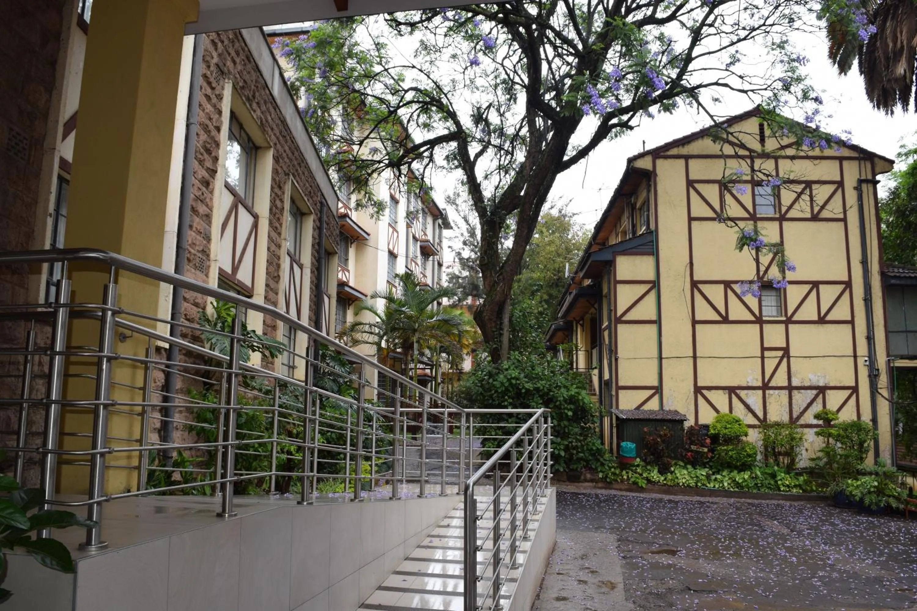Facade/entrance in Hillpark Hotel