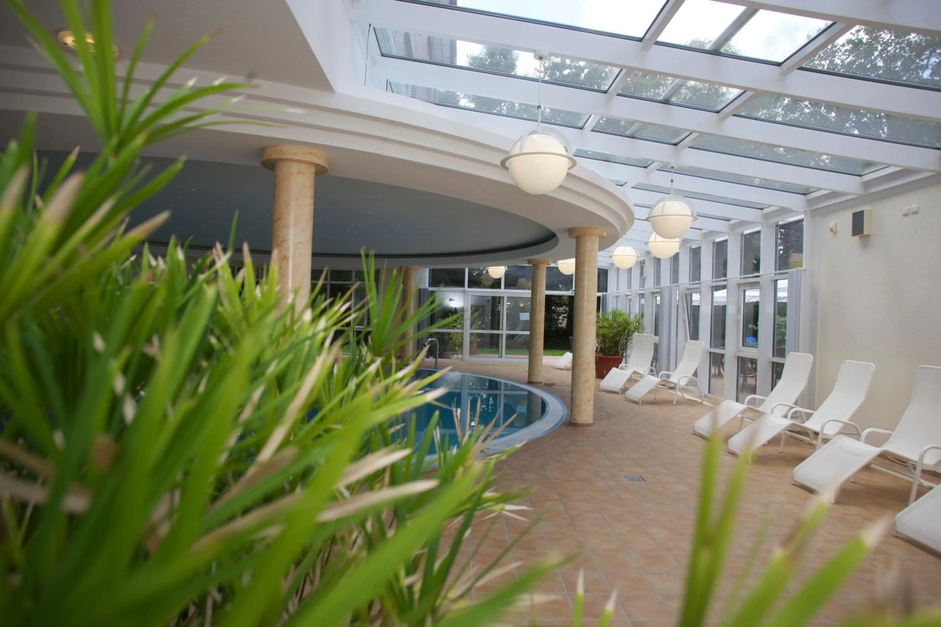 Swimming pool in Seminarhotel Aurich