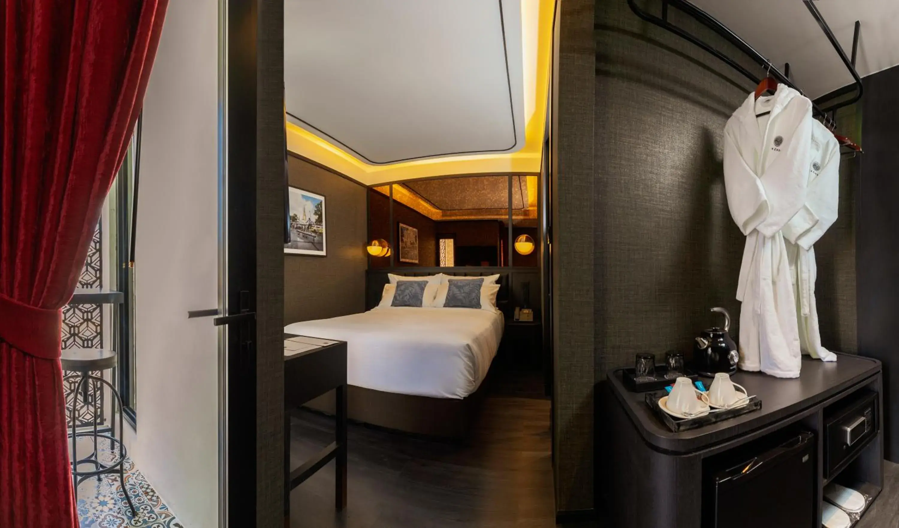 Standard Queen Room in The Ember Hotel Khaosan Standard Queen Room in The Ember Hotel Khaosan