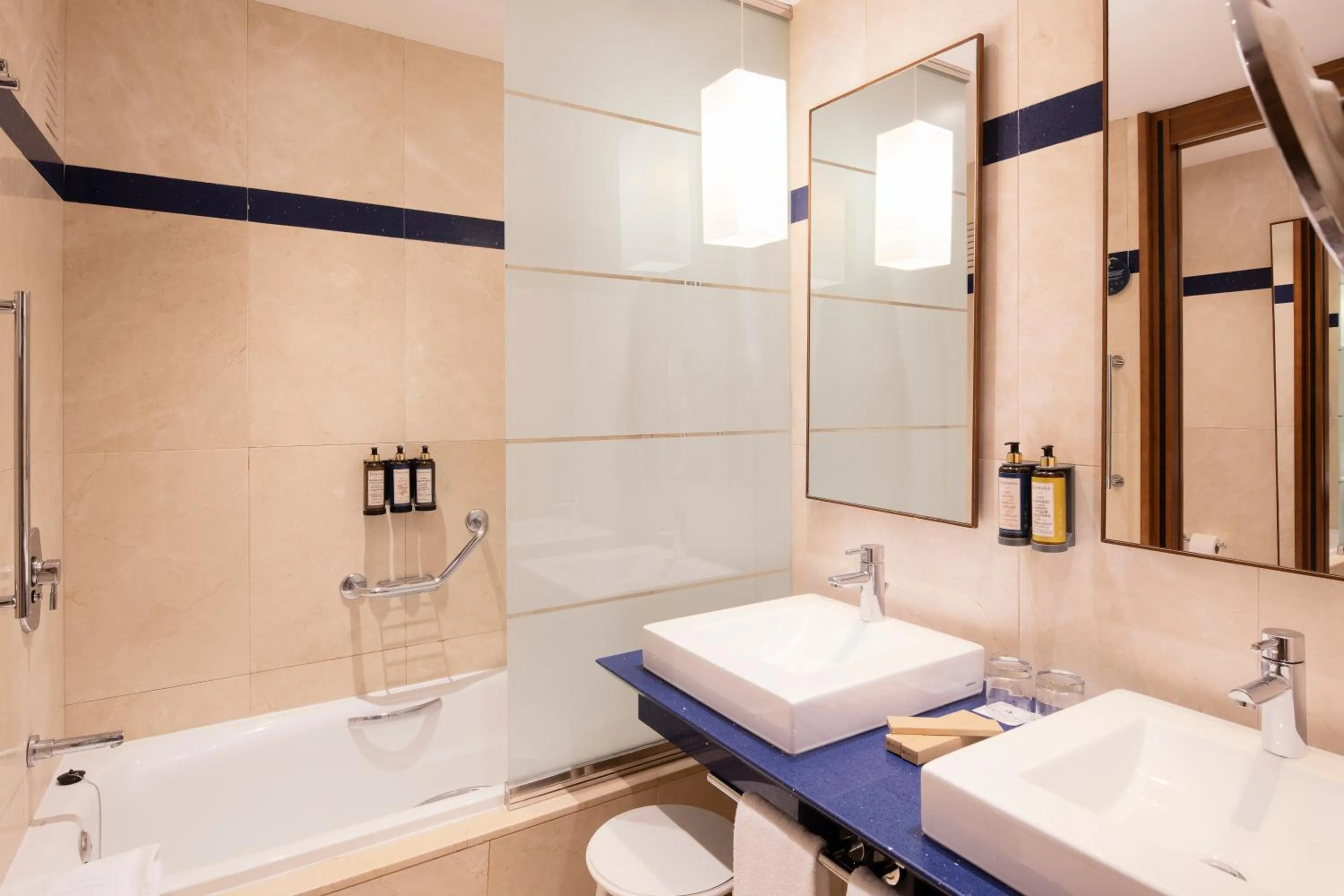 Bathroom in Eurostars Hotel de la Reconquista