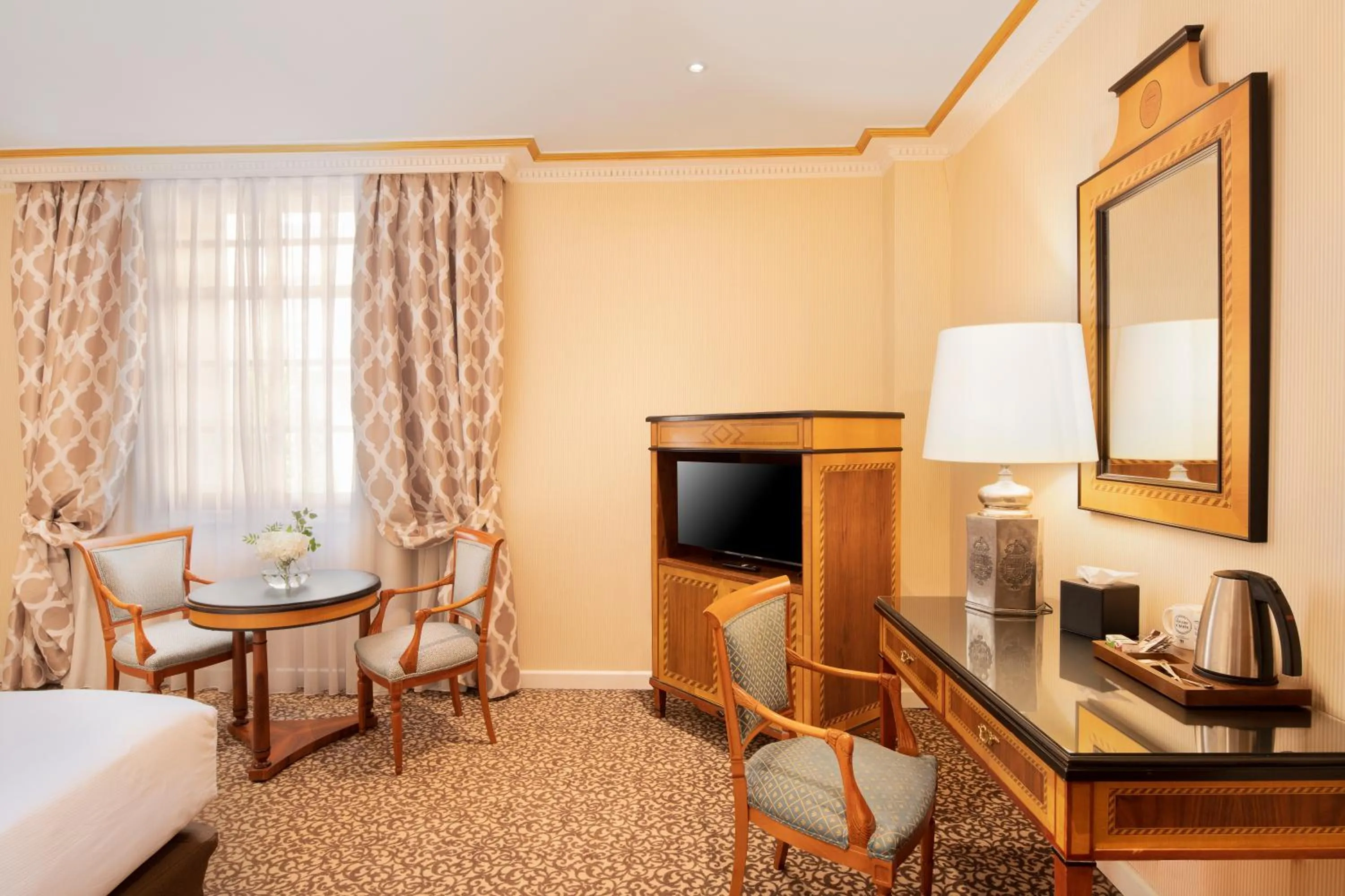 Bedroom, Bed in Eurostars Hotel de la Reconquista