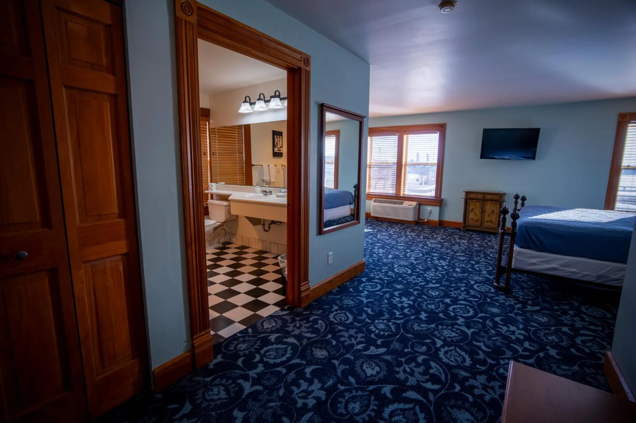 Bed in Nuk's Executive Suites