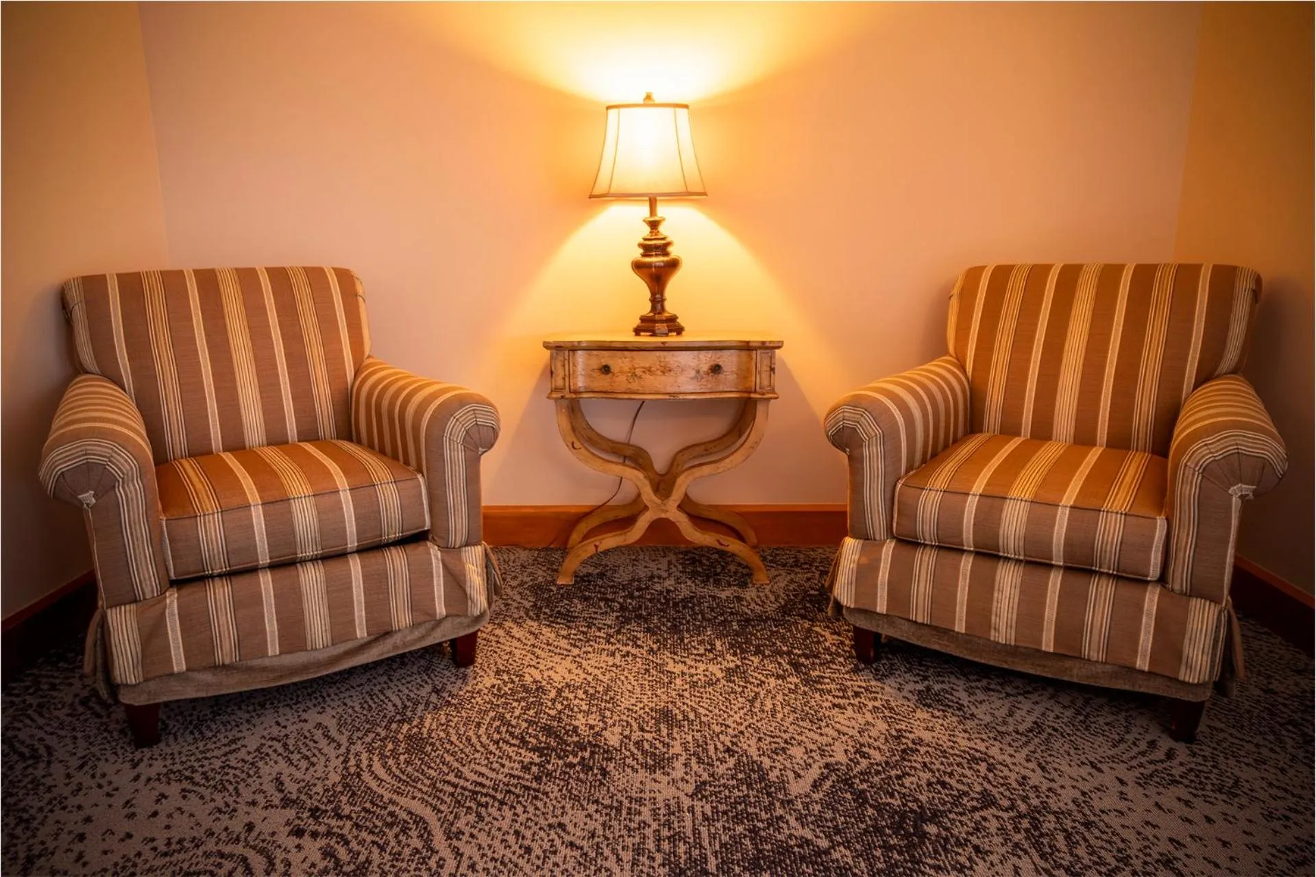 Living room in Nuk's Executive Suites