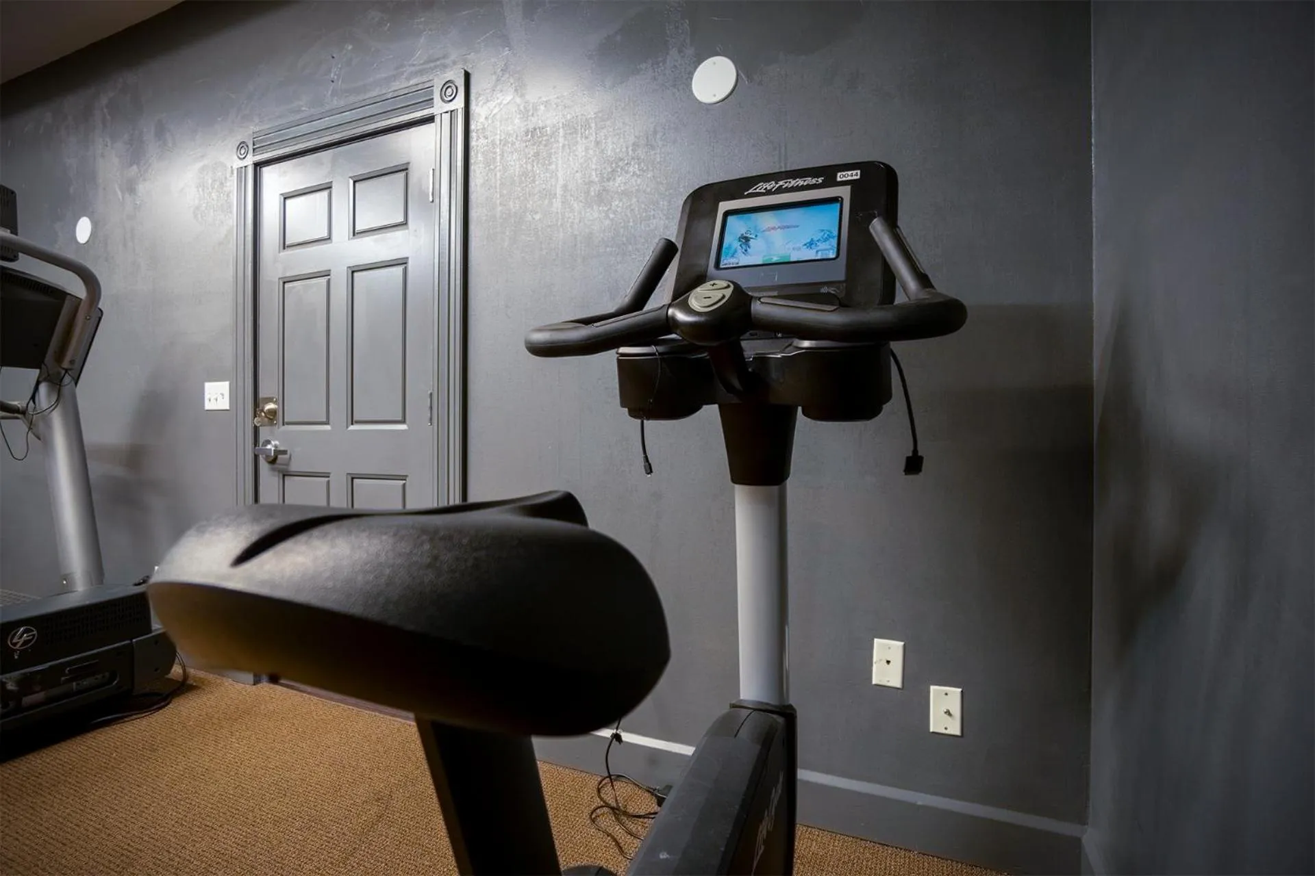 Fitness centre/facilities in Nuk's Executive Suites