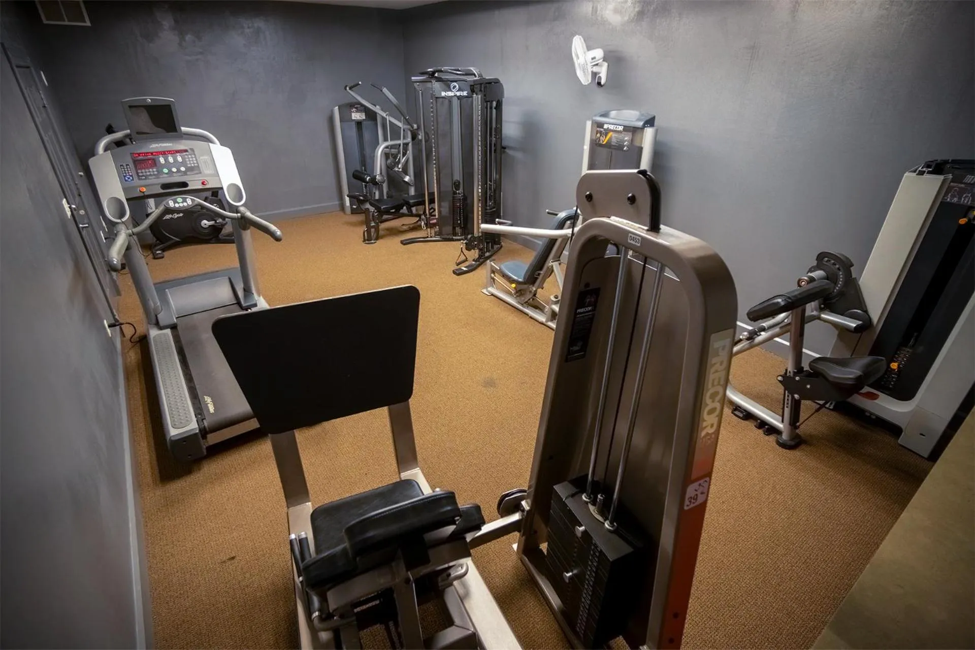 Fitness centre/facilities in Nuk's Executive Suites