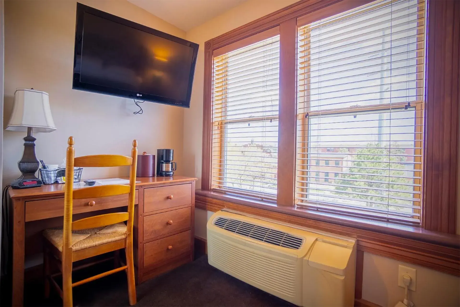 Deluxe Queen Room in Nuk's Executive Suites Deluxe Queen Room in Nuk's Executive Suites