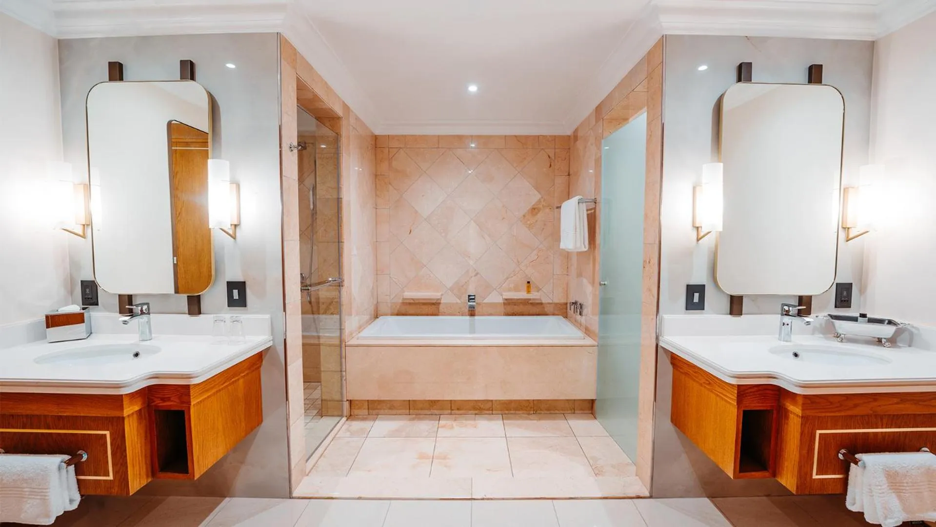 Shower in Silverstar Hotel