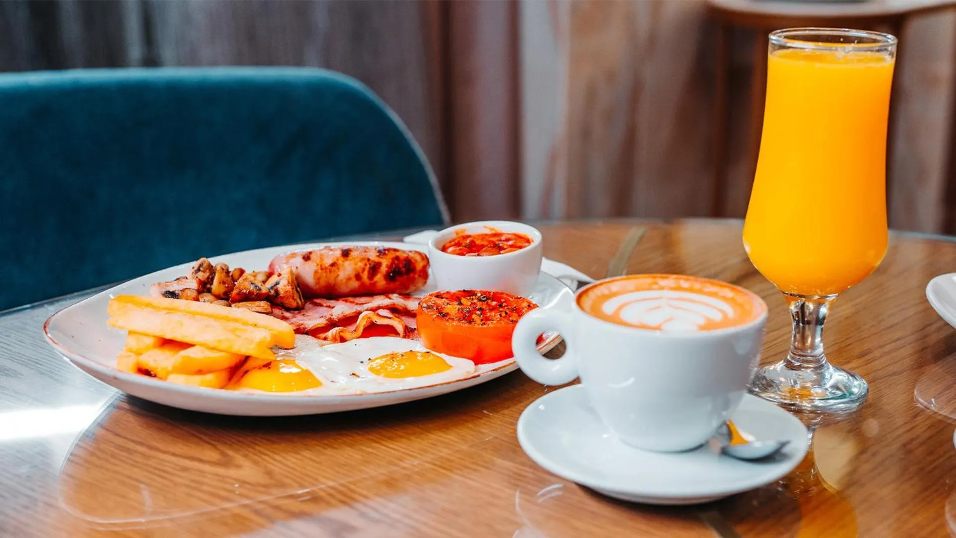 Food and drinks in Silverstar Hotel