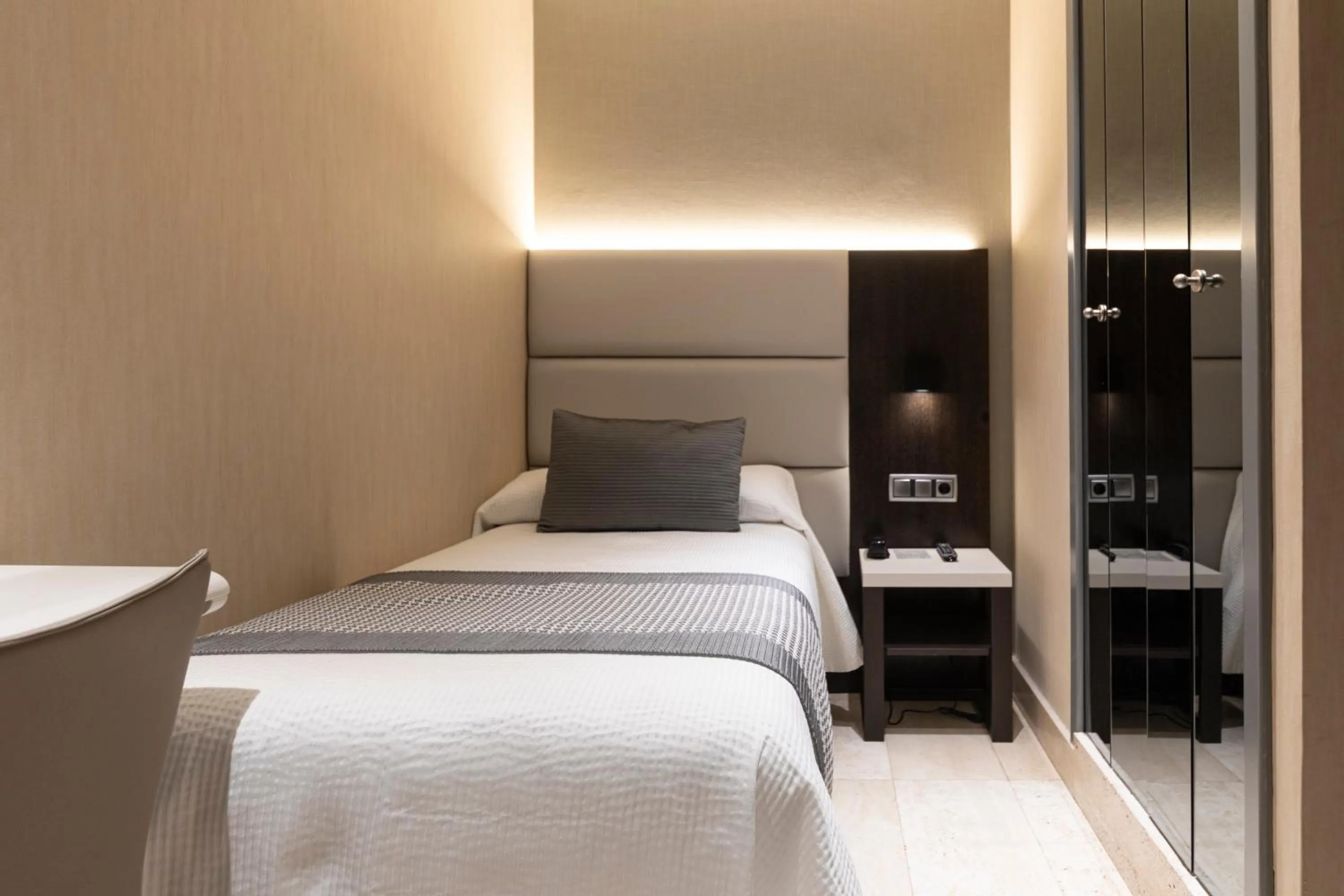 Bedroom, Bed in Habitus Hotel Europa