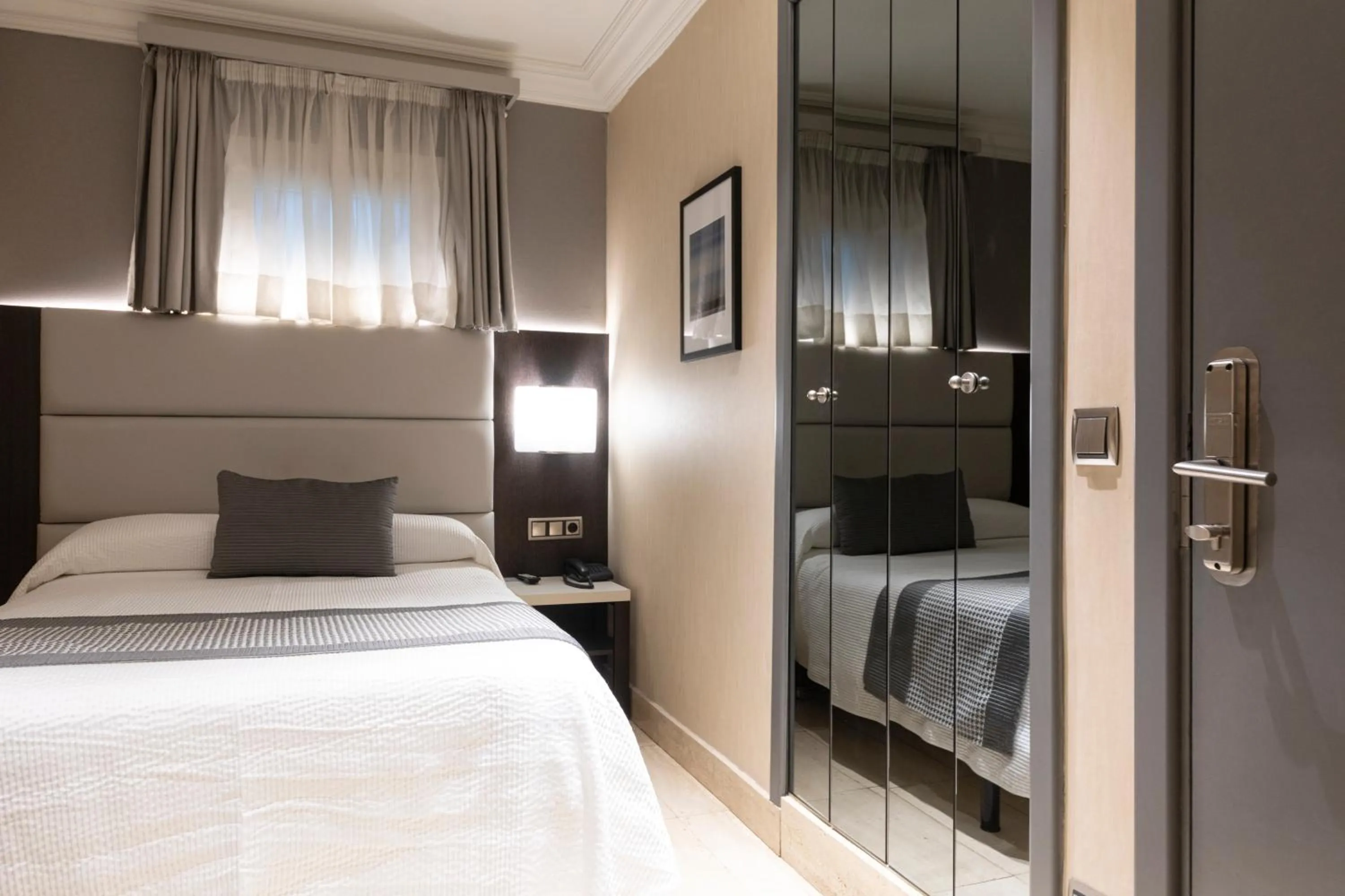 Bedroom, Bed in Habitus Hotel Europa