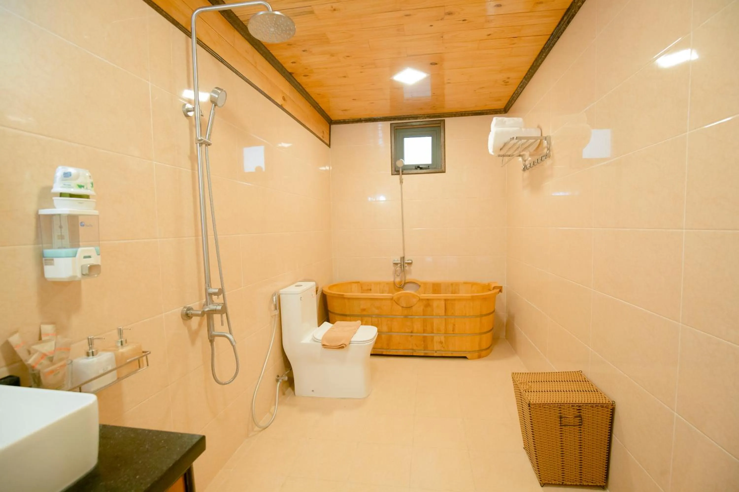 Shower in Resort Hàng Dương