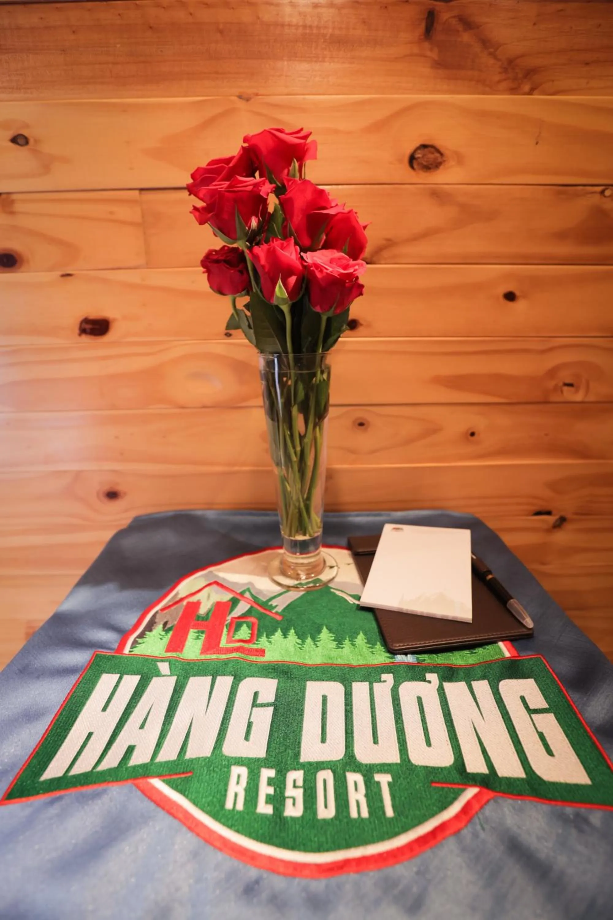 Logo/Certificate/Sign in Resort Hàng Dương