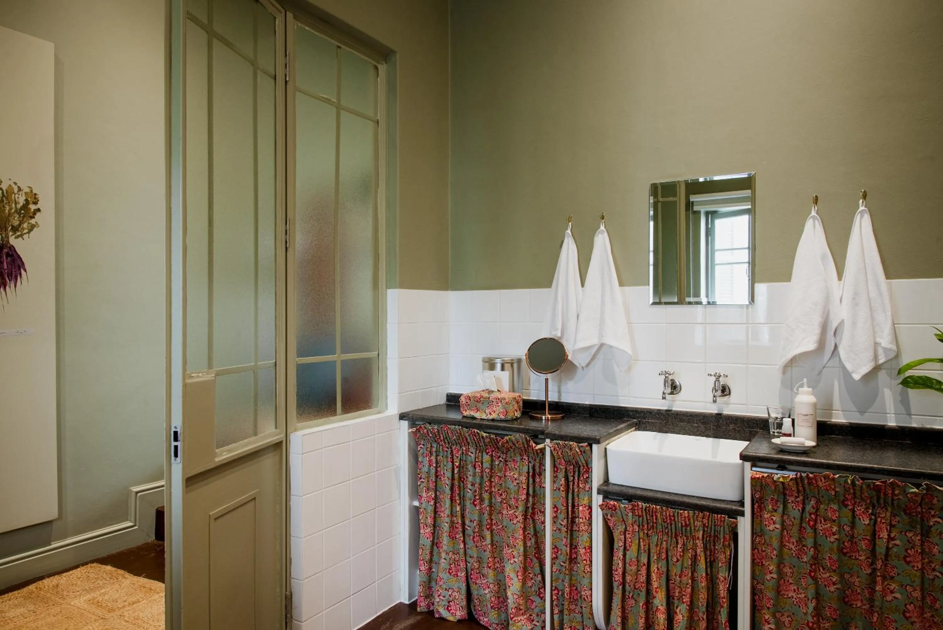 Bathroom in Dorp Hotel