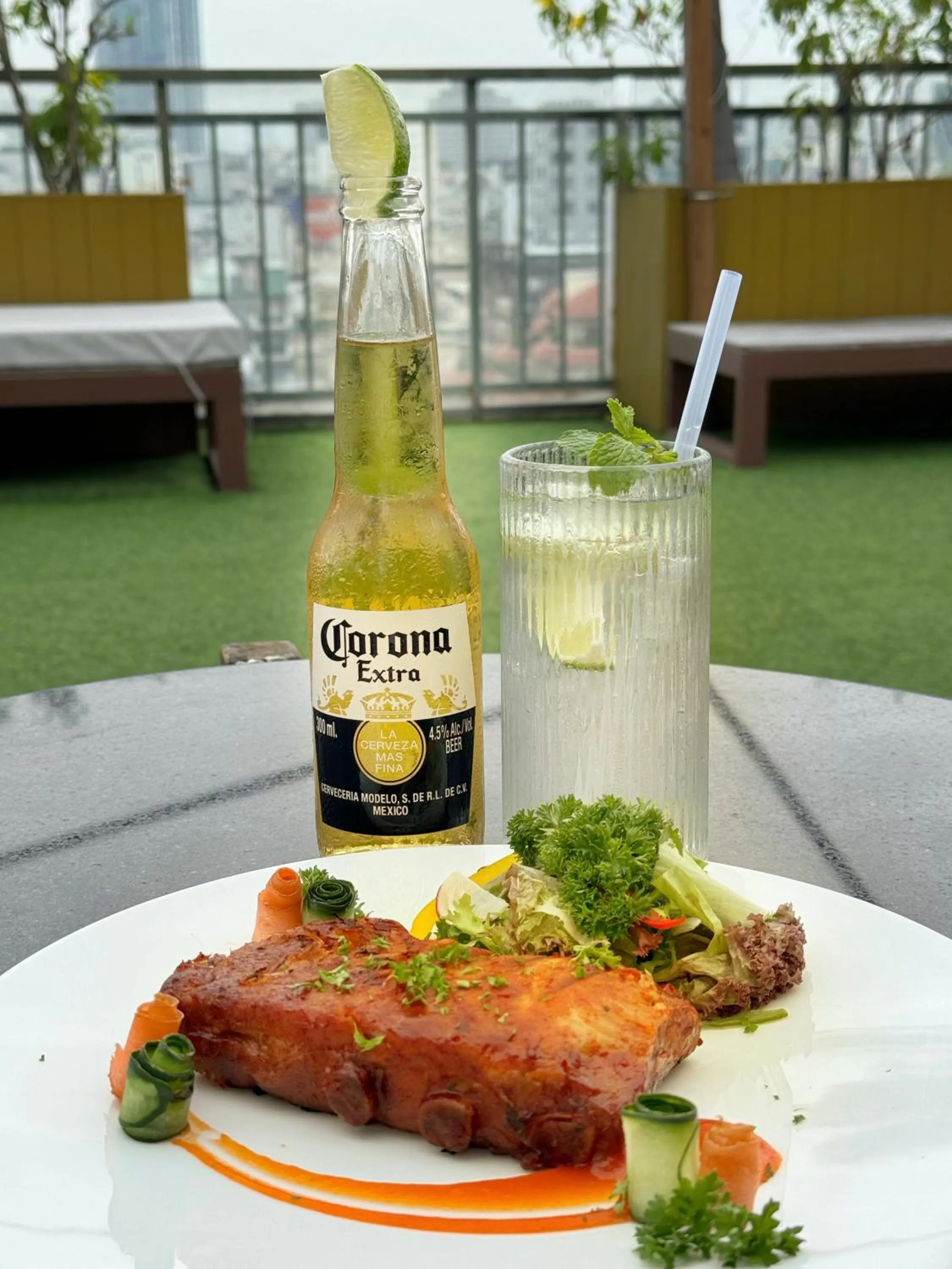 Food and drinks in California Saigon Hotel & Rooftop Pool