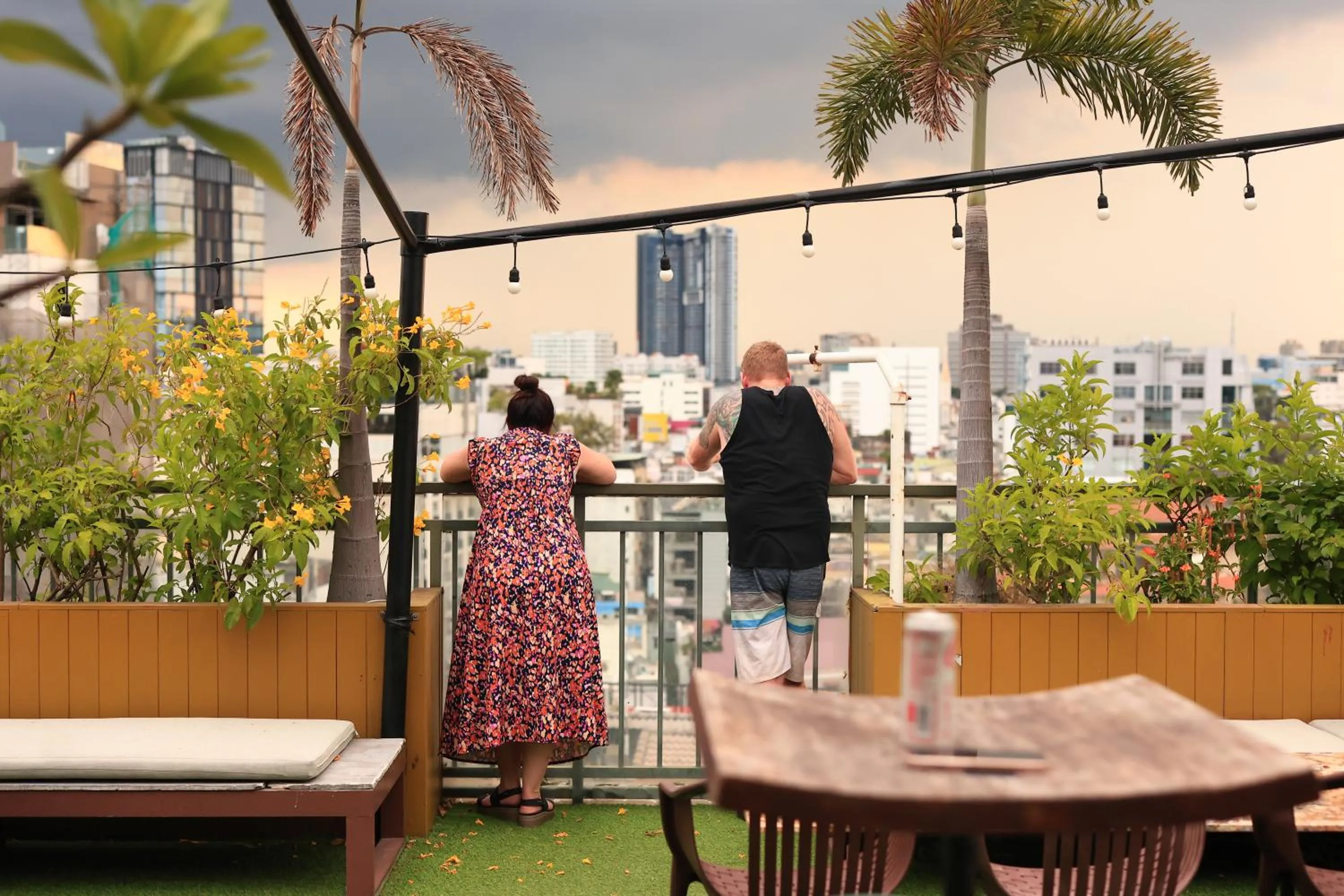 California Saigon Hotel & Rooftop Pool