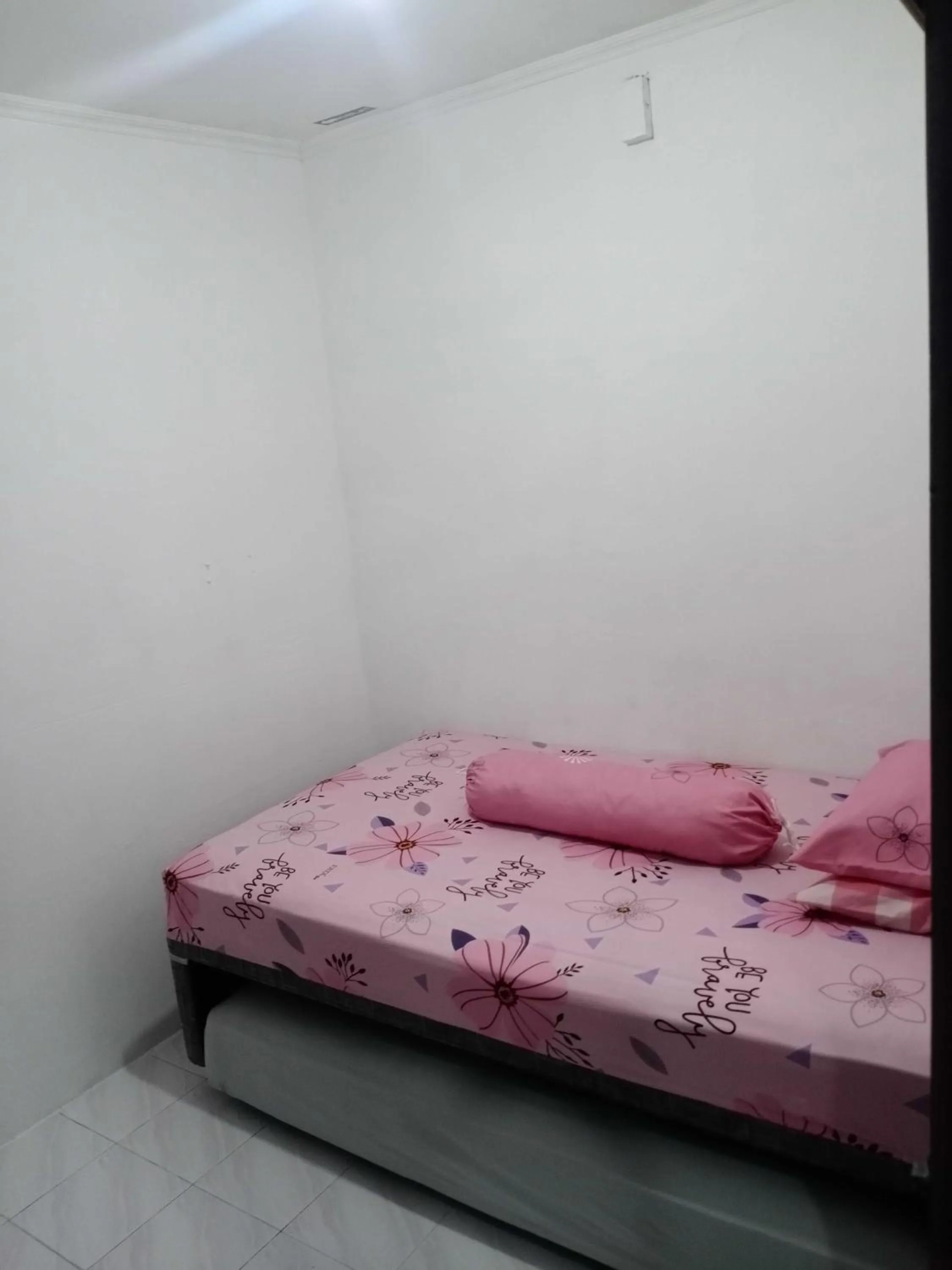 Bedroom in SPOT ON 91597 Sharie Homestay Syariah