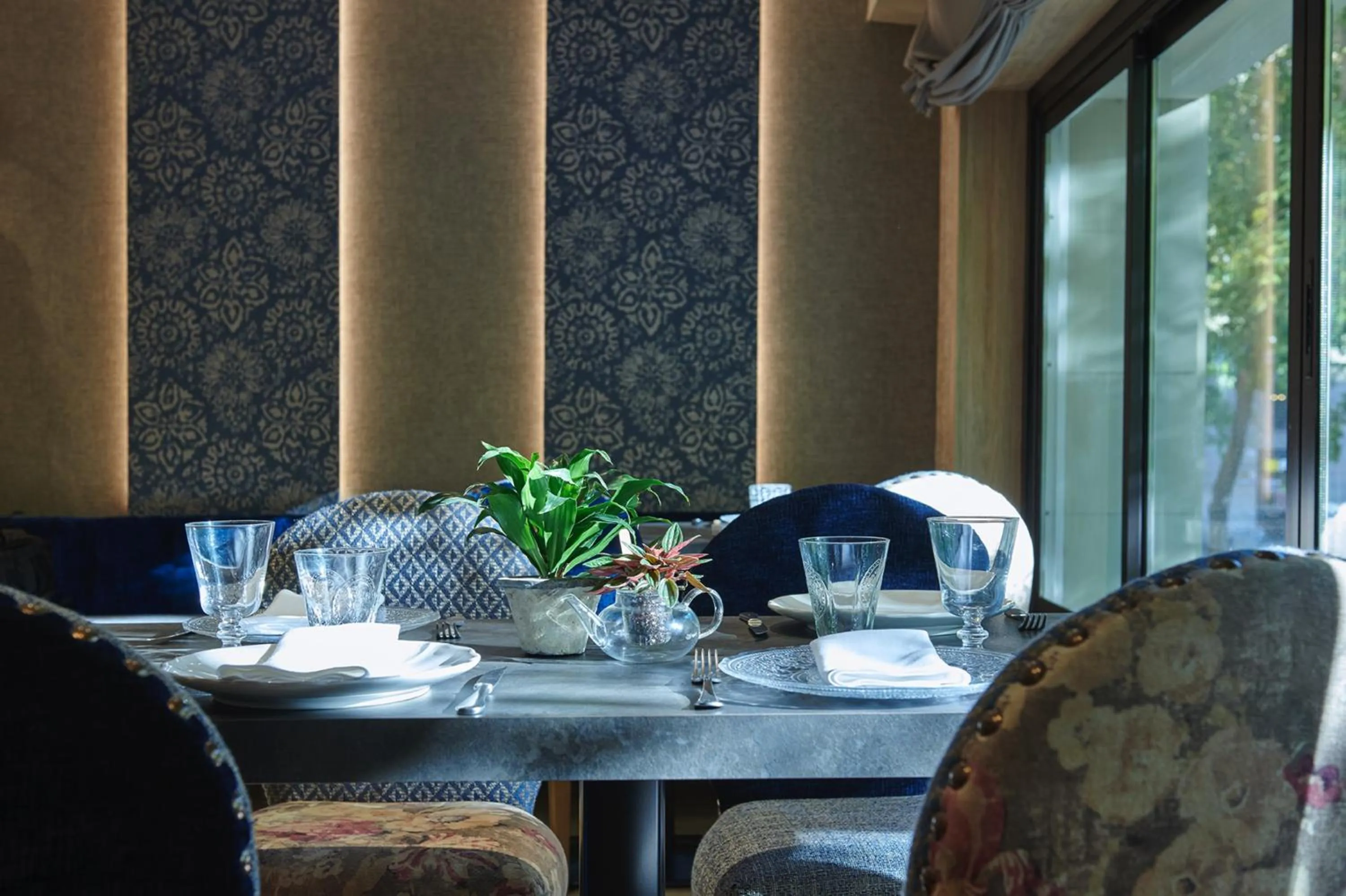 Breakfast in Acta Splendid