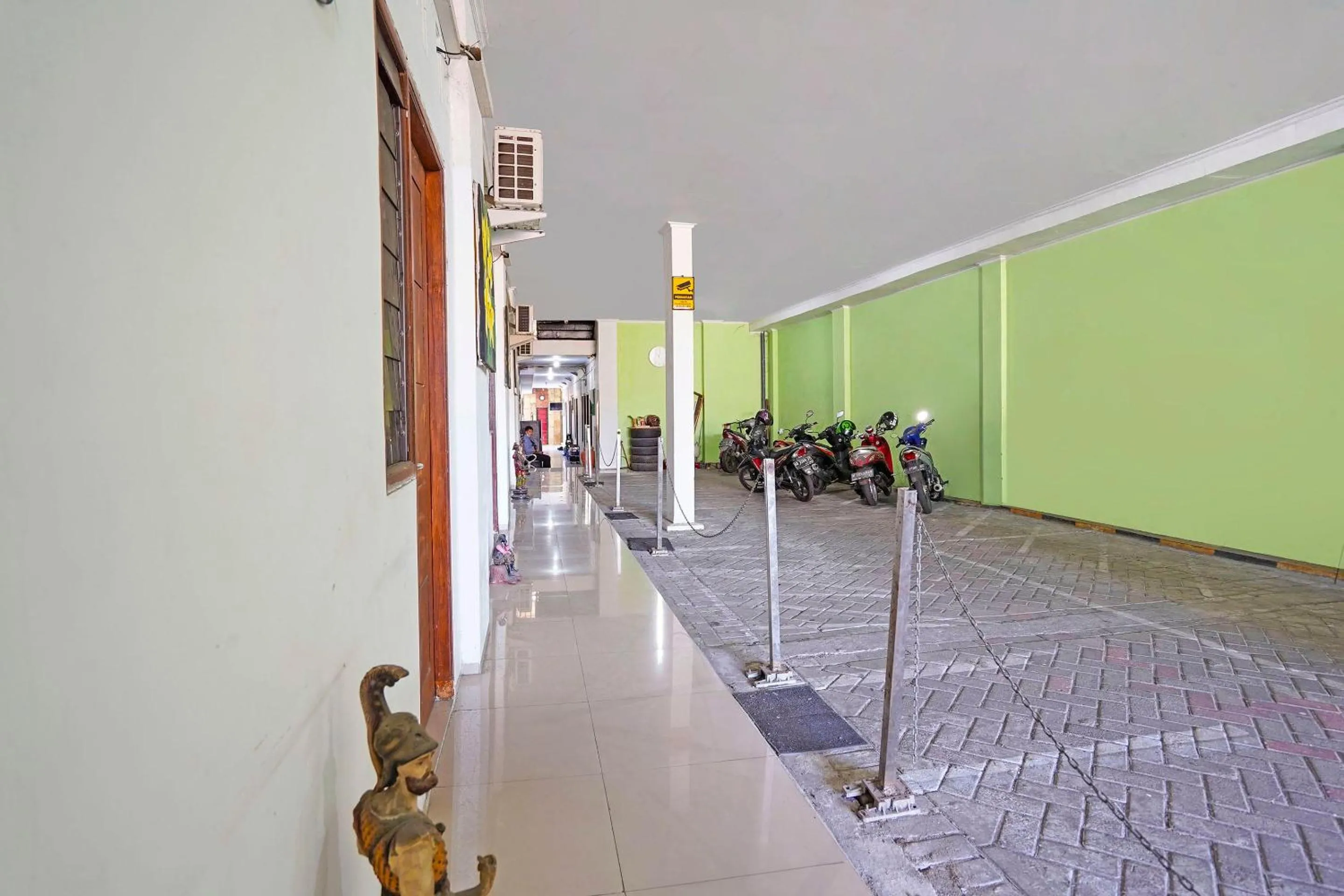 Lobby or reception in OYO Life 91670 Mannsur Homestay Syariah