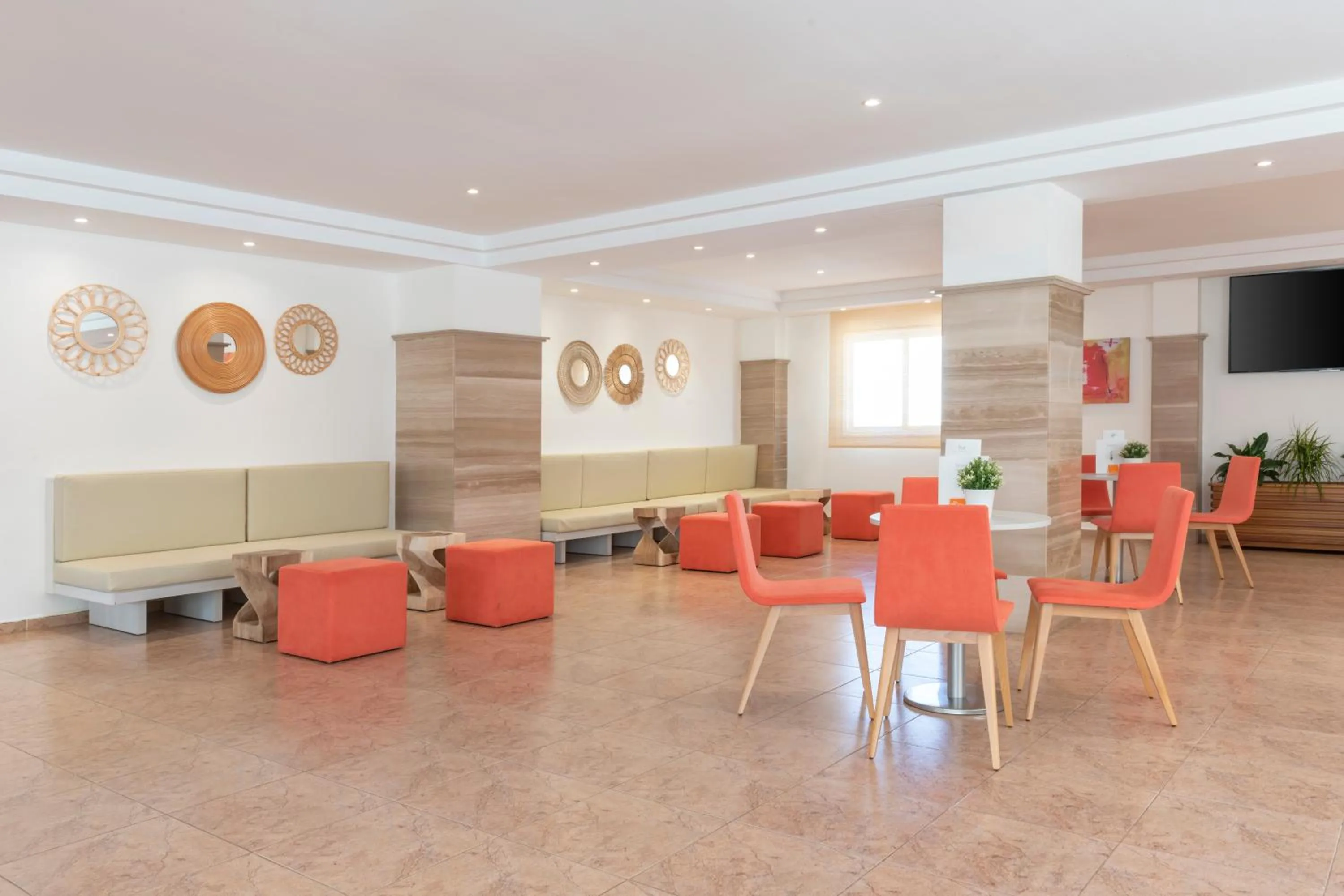 Lounge or bar in HSM Reina del Mar