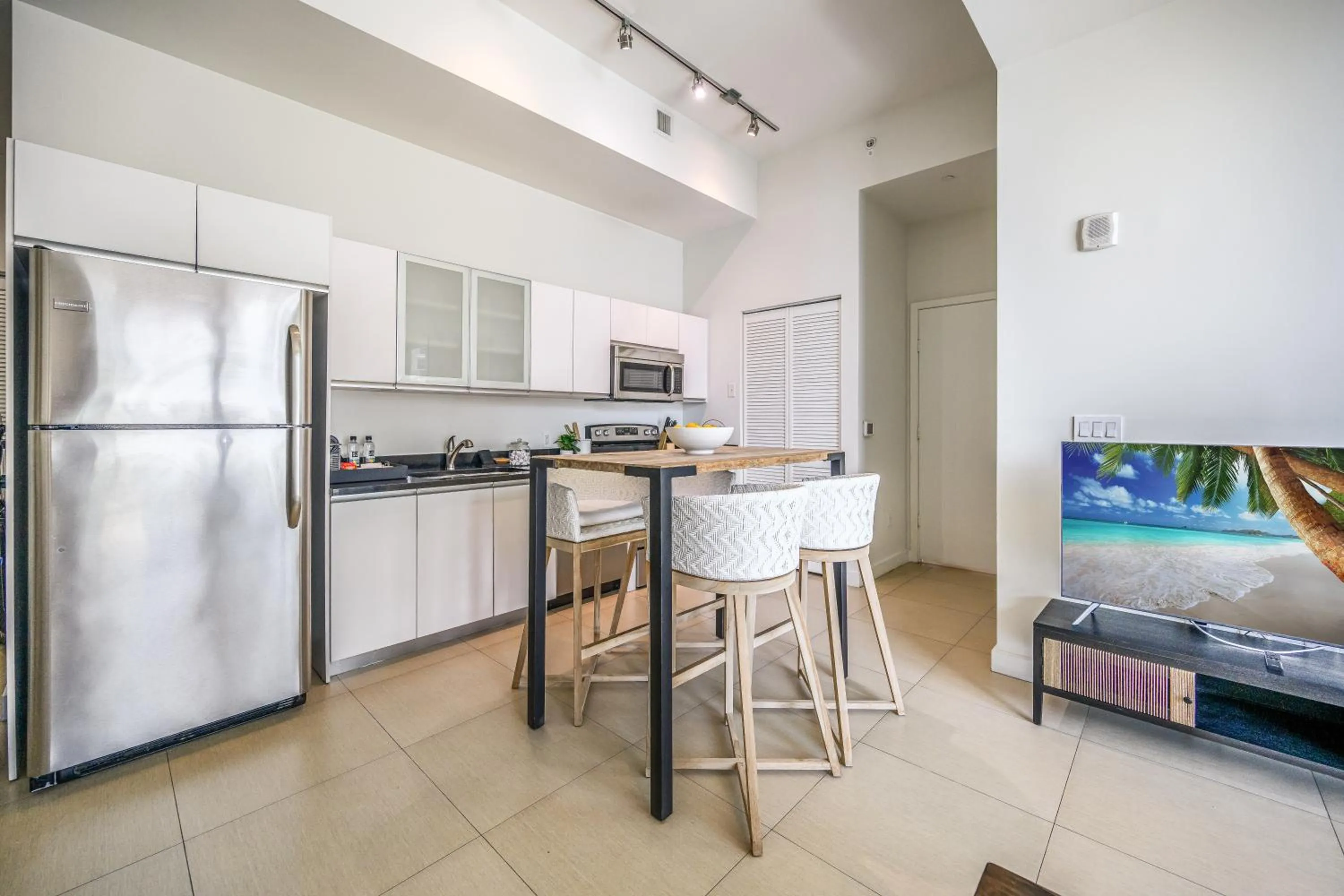 TV and multimedia in Monte Carlo by Miami Vacations