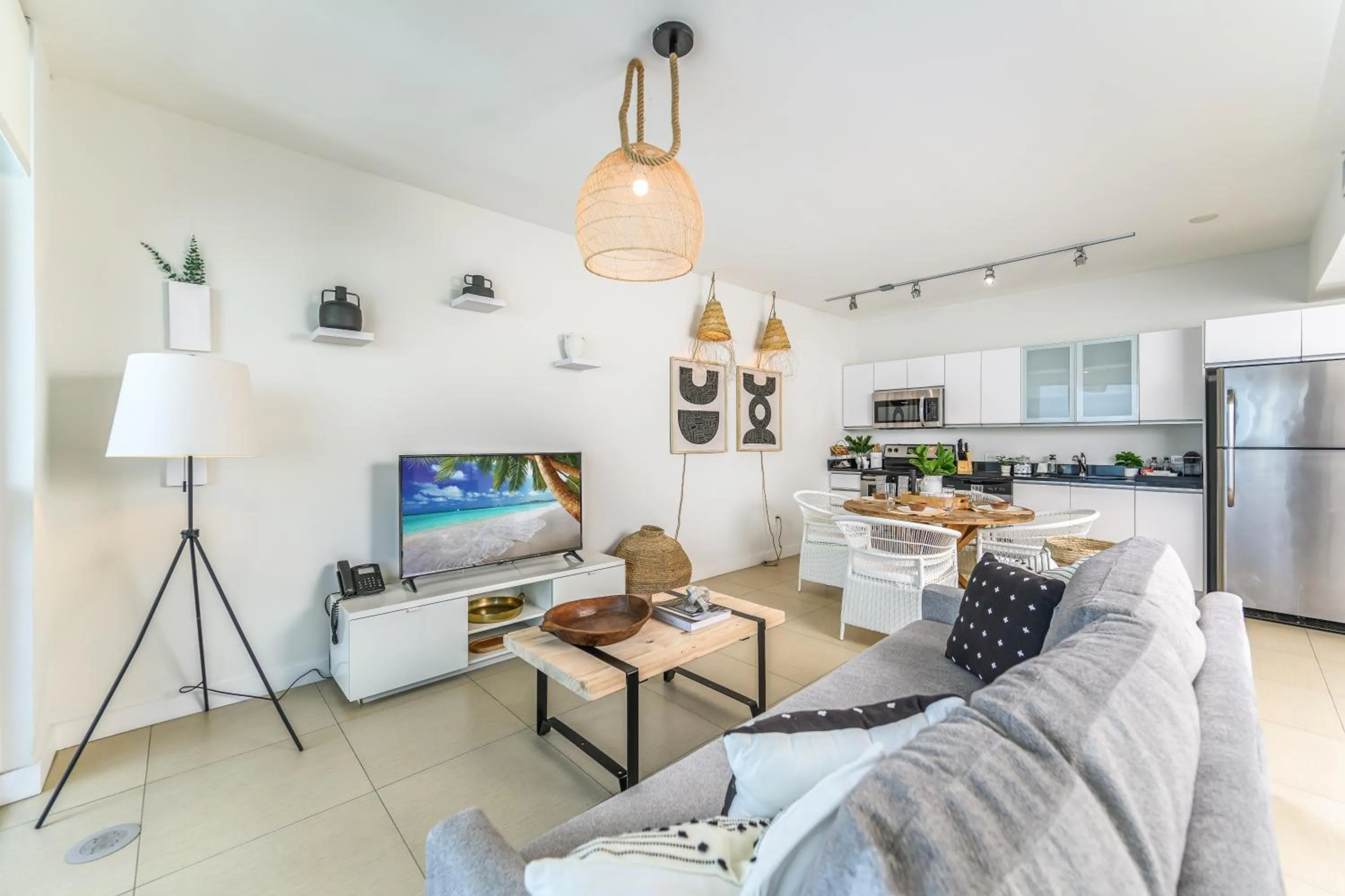 TV and multimedia in Monte Carlo by Miami Vacations