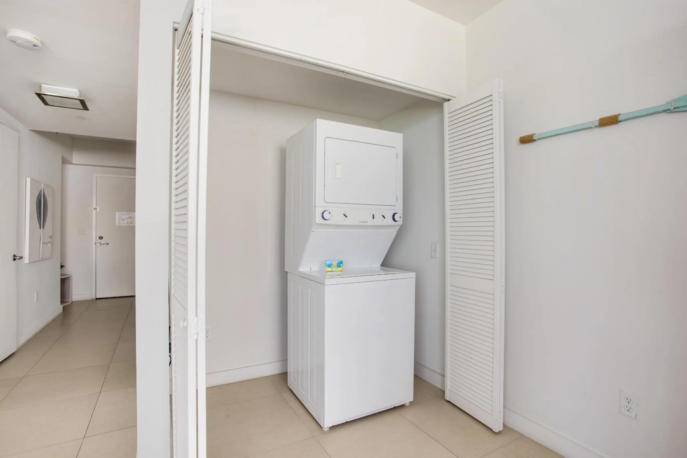 washing machine in Monte Carlo by Miami Vacations