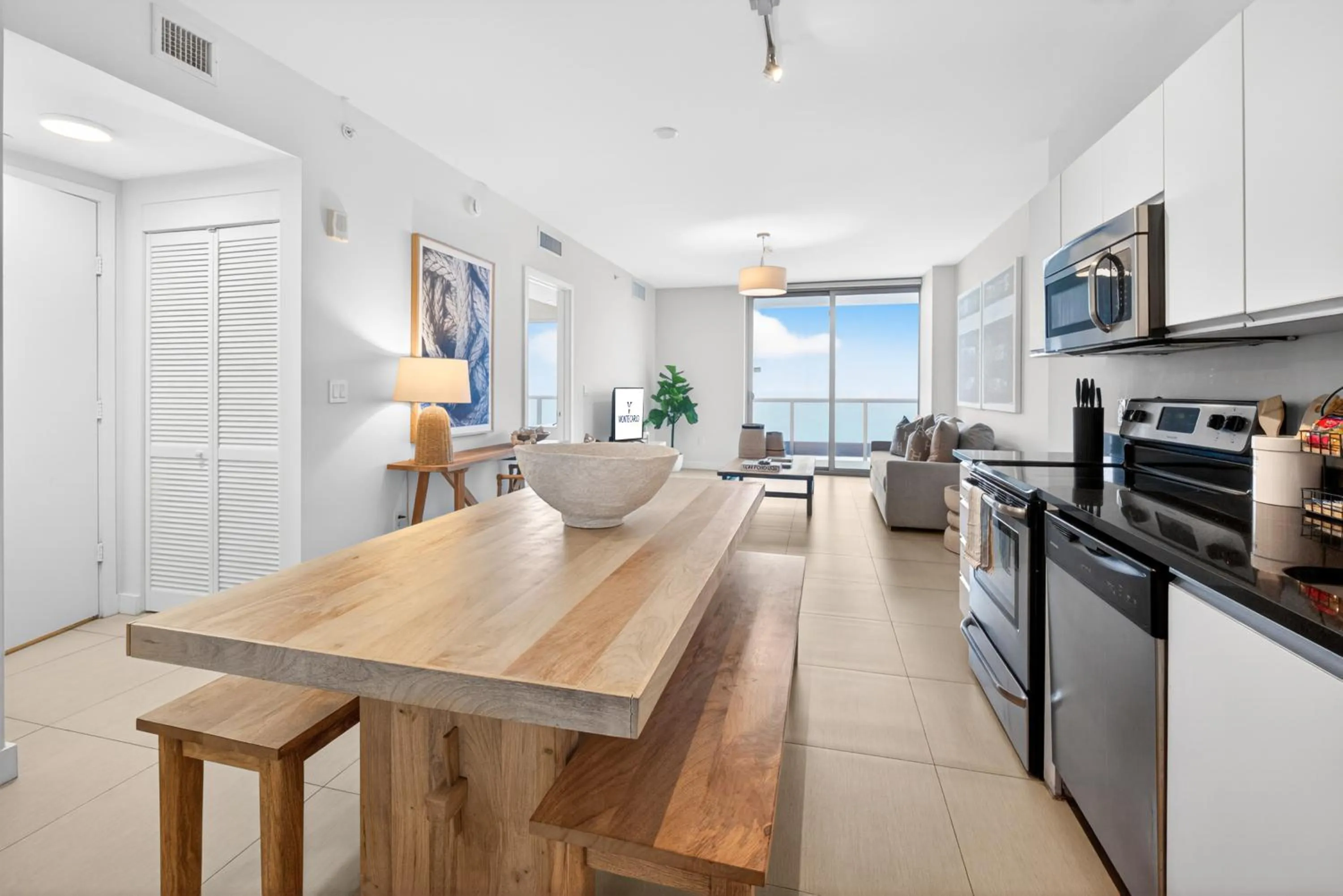 TV and multimedia in Monte Carlo by Miami Vacations