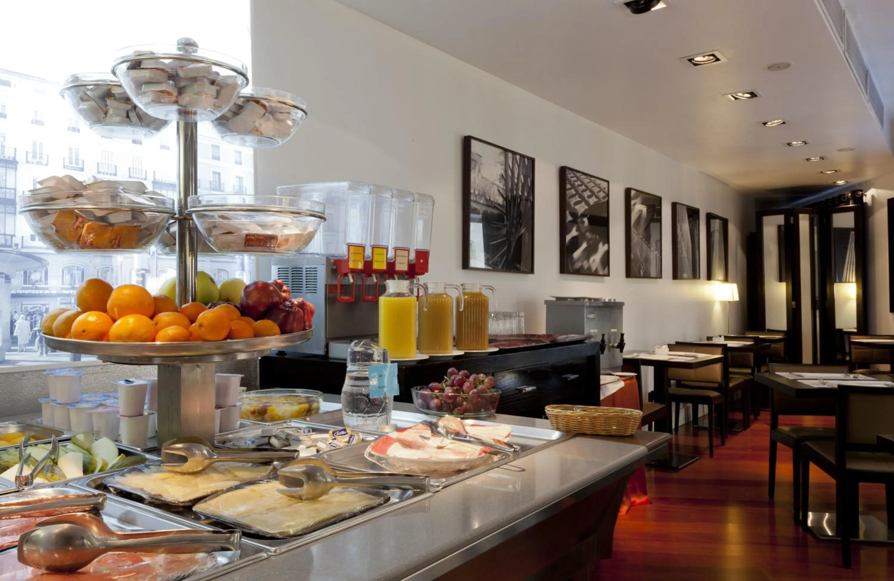 Restaurant/places to eat in Quatro Puerta del Sol