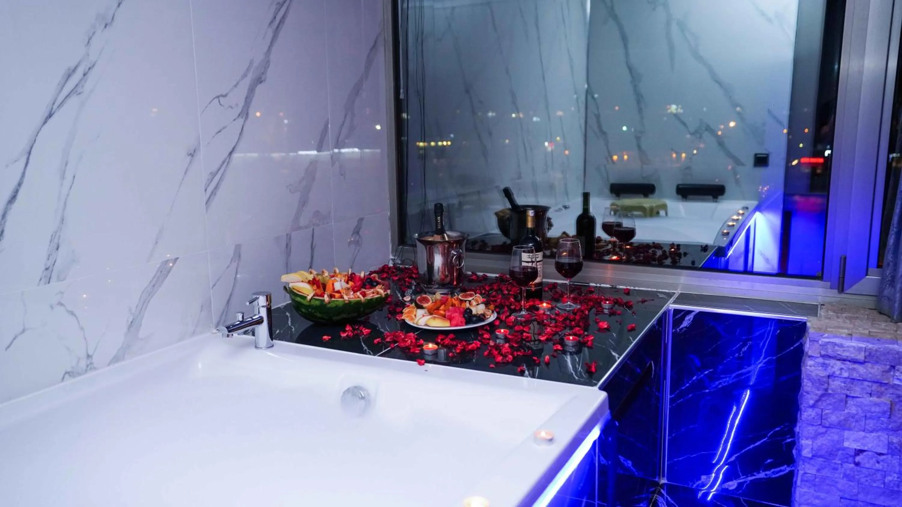 Bath in AURA MARINA HOTEL