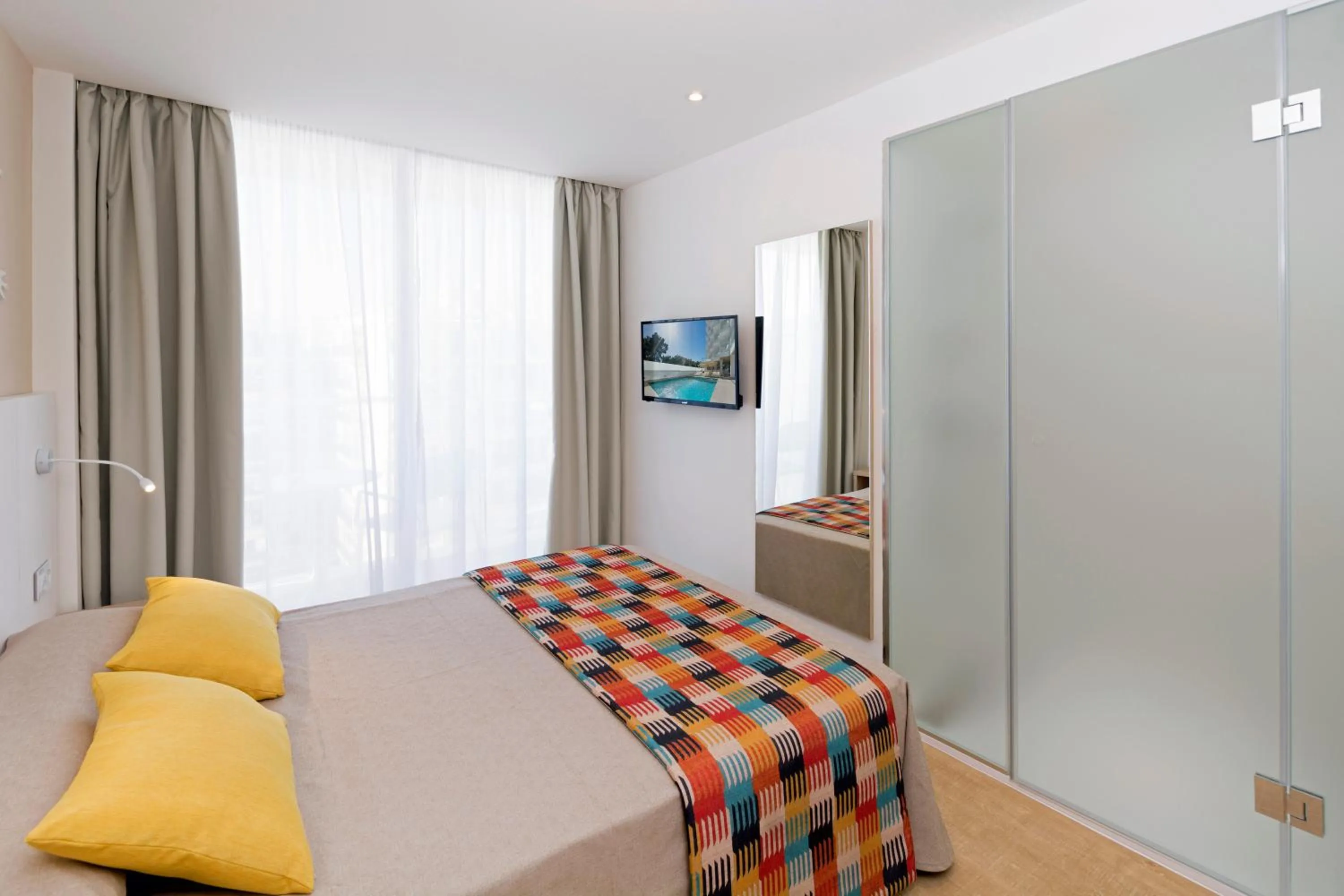 Photo of the whole room, Bed in HSM Son Veri - Adults Only