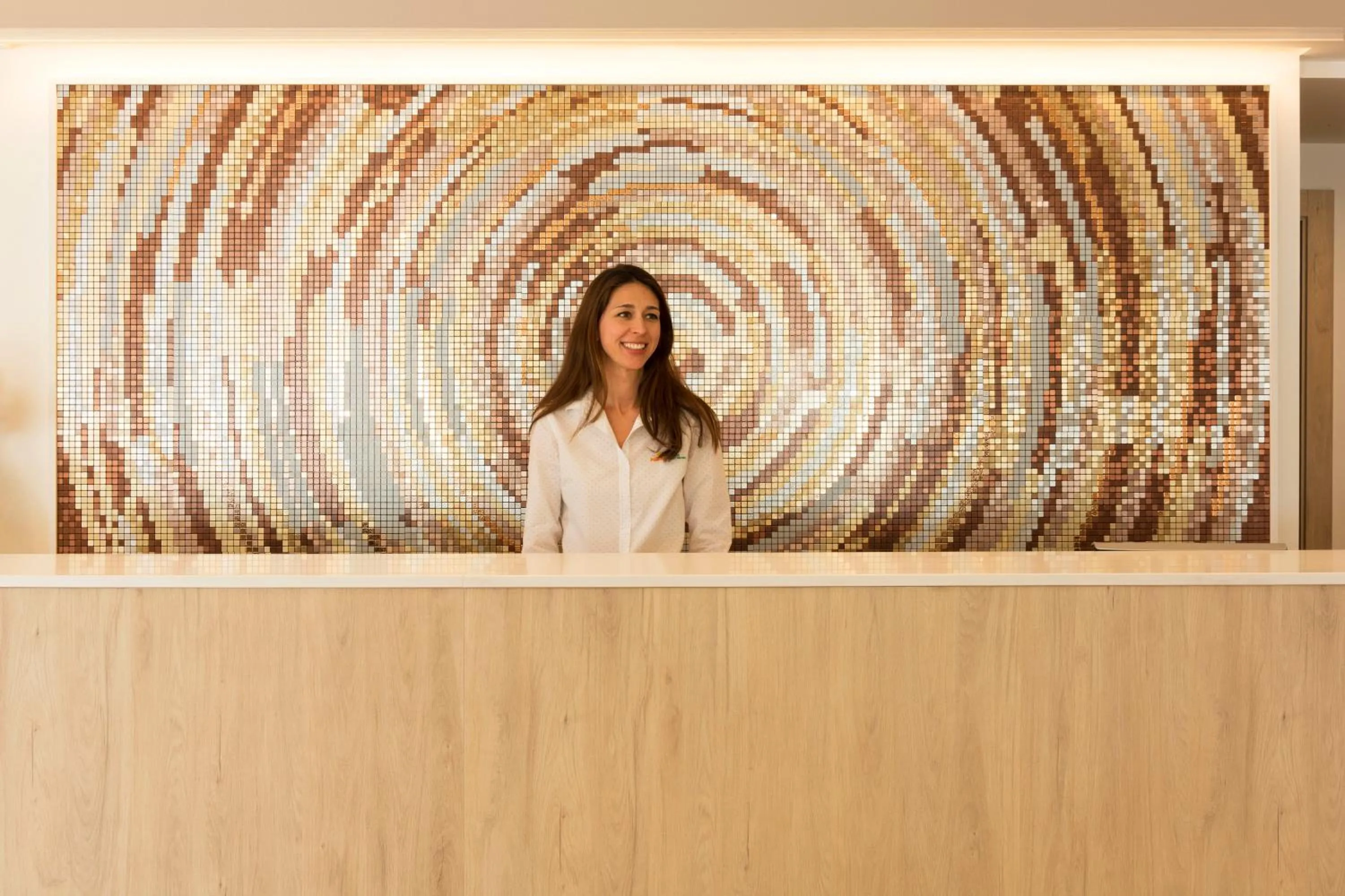 Staff in HSM Son Veri - Adults Only