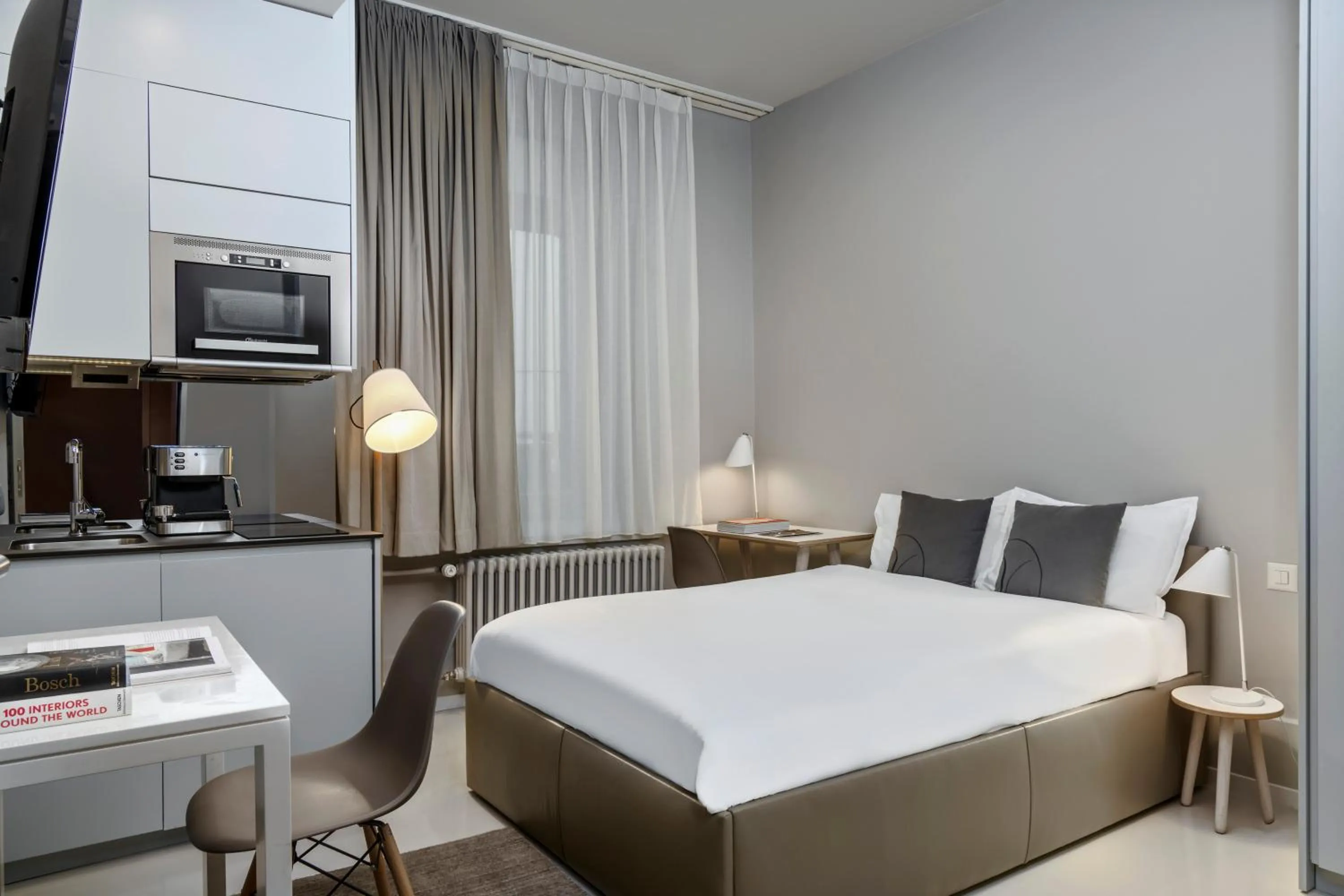 Bedroom, Bed in VISIONAPARTMENTS Brandschenkestrasse