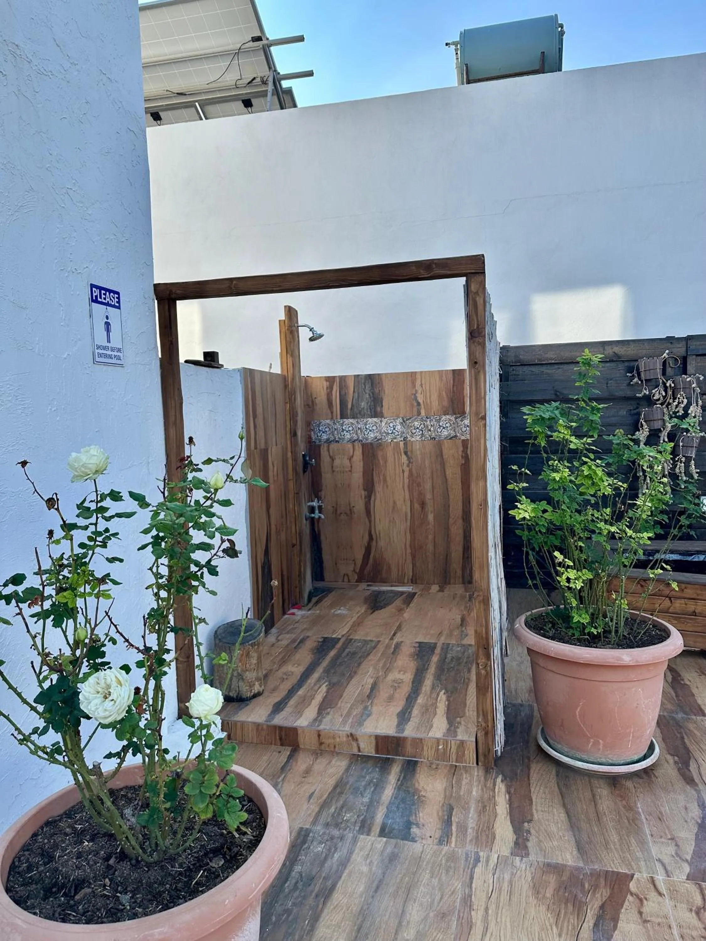 Shopping Area in Sunside Inn Hotel