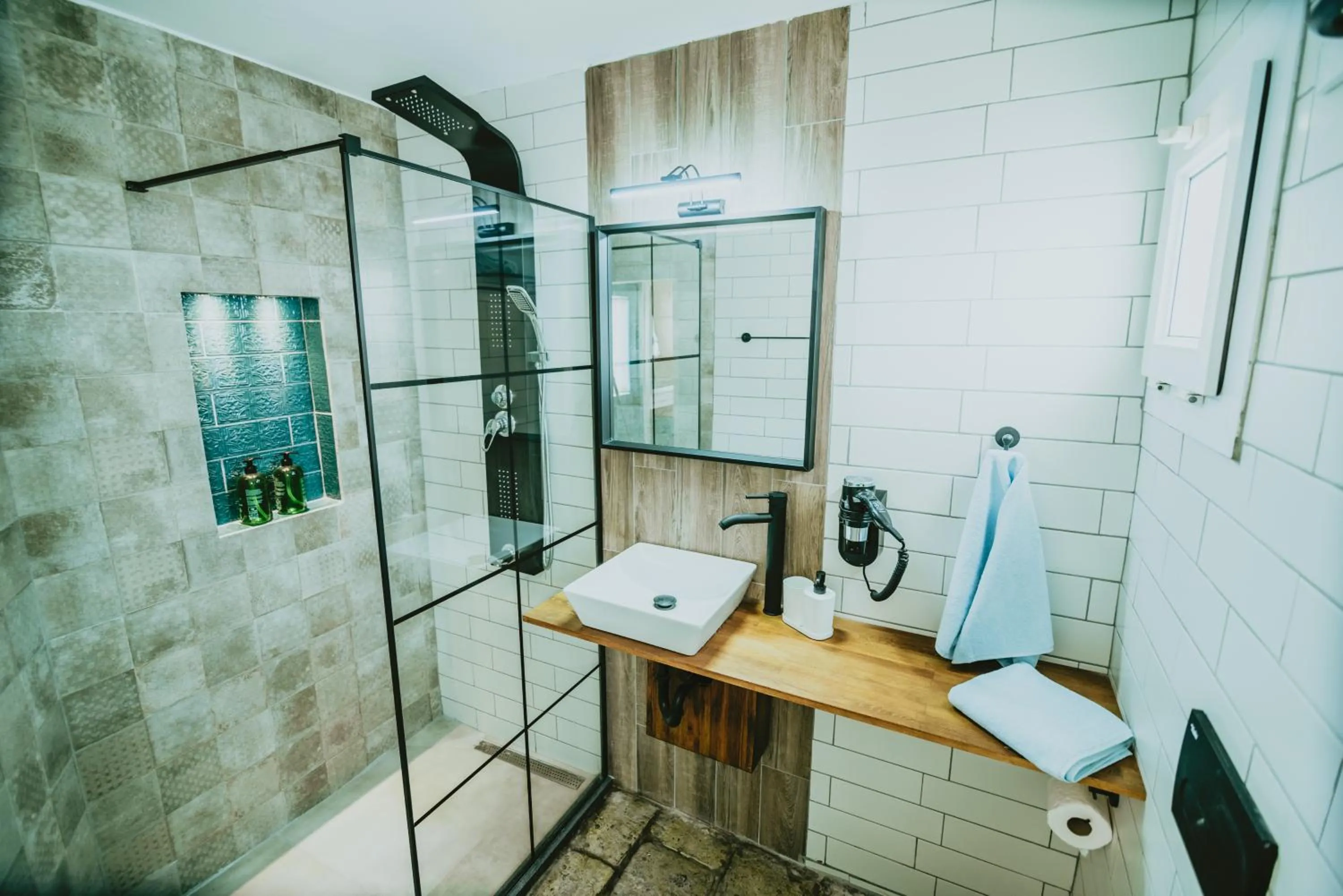 Bathroom in Sunside Inn Hotel