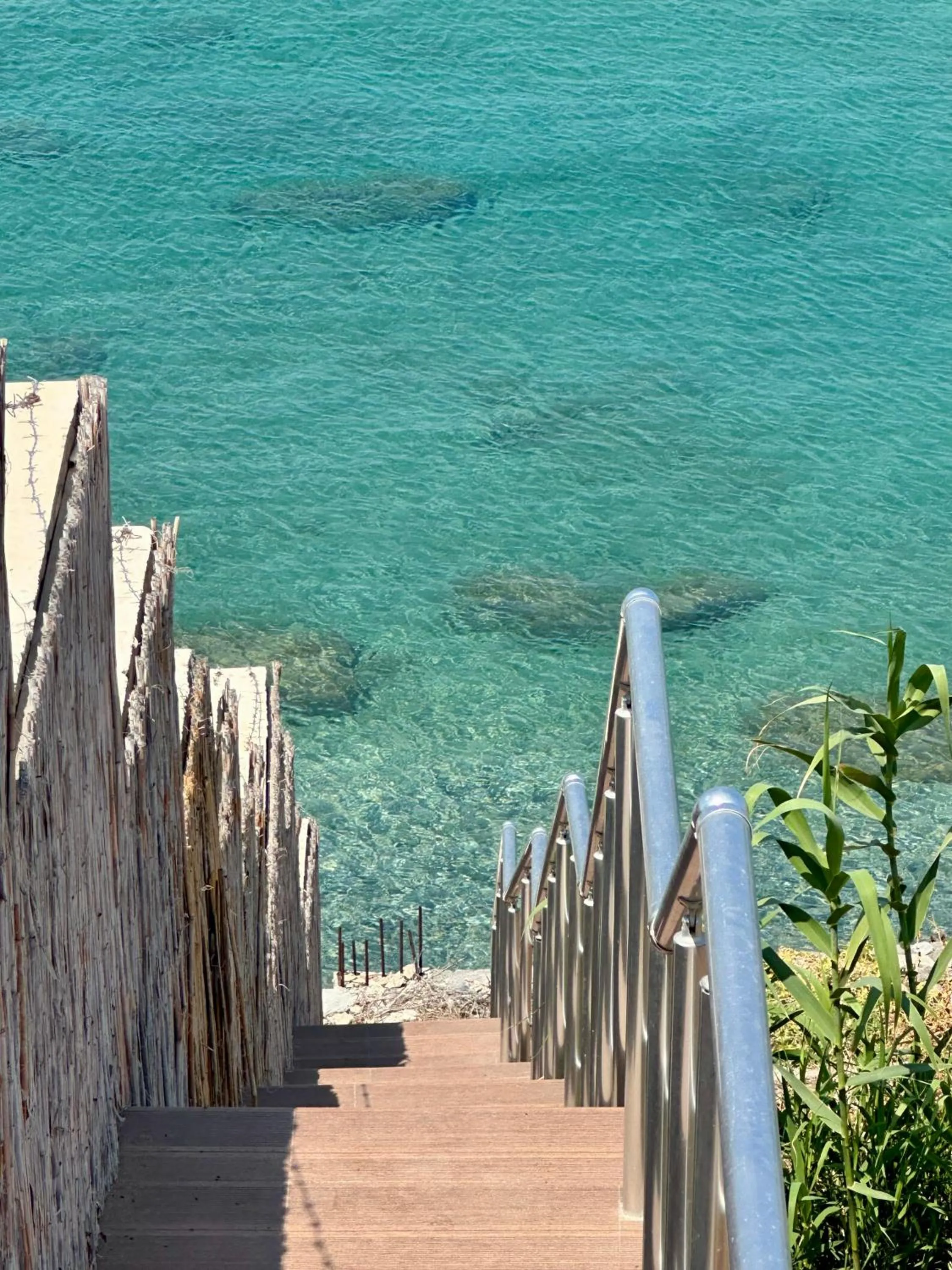 Property building in Sunside Inn Hotel