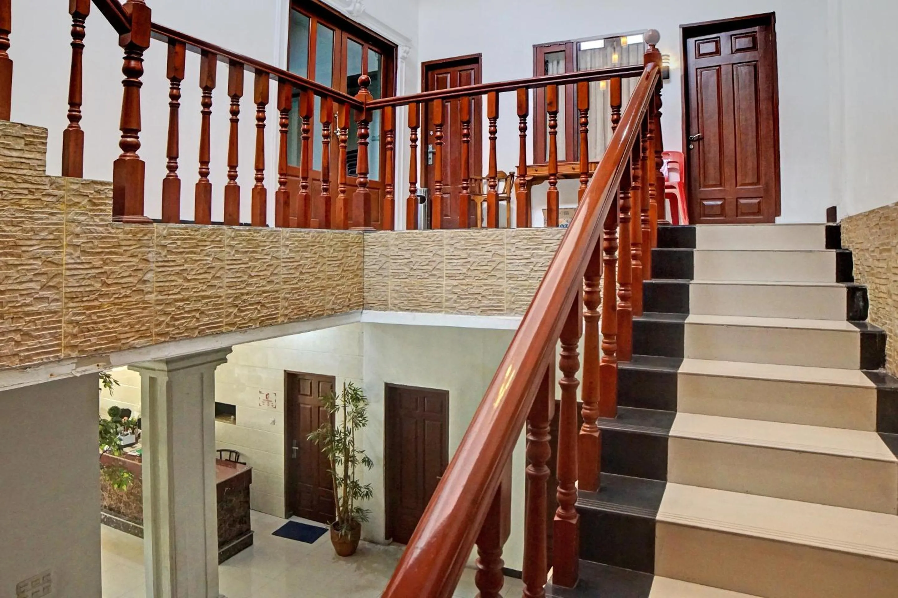 Lobby or reception in Hotel O Jr Residence Syariah